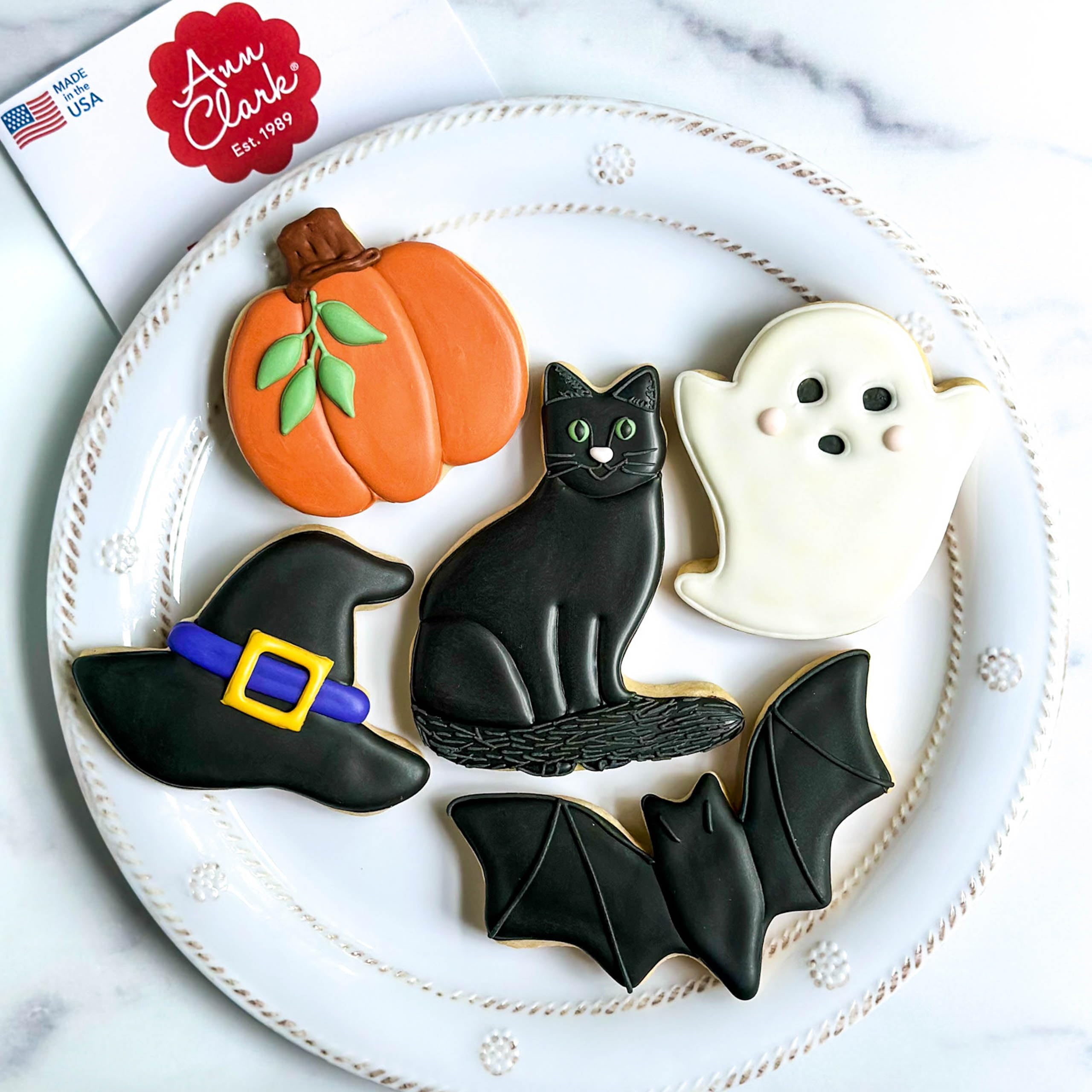 Halloween Cookie Cutters Premium 5-Pc. Set Made in USA by Ann Clark, Pumpkin, Ghost, Bat, Black Cat, Witch Hat