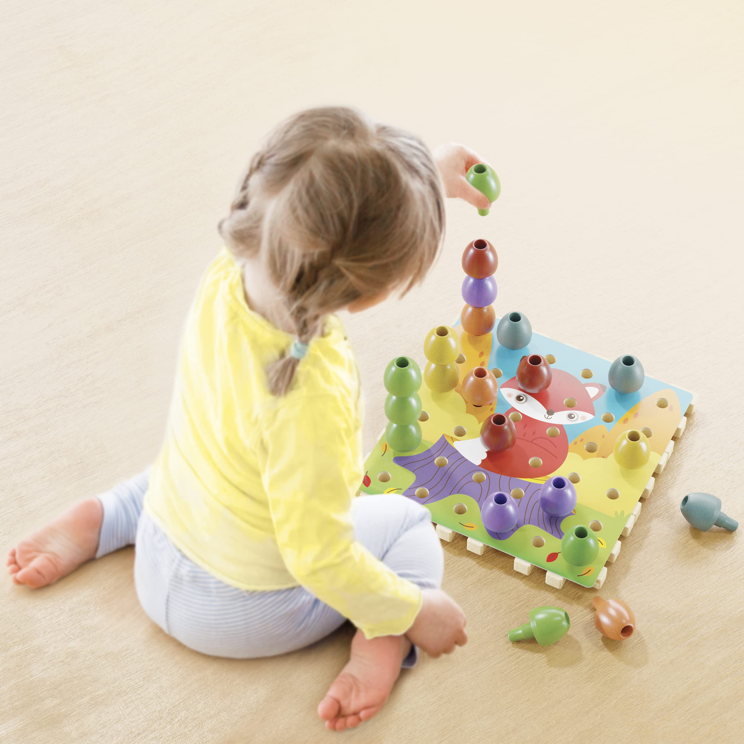 Quercetti PlayBio Jumbo Peggy Stacking Toy - 45 Piece Set Includes 36 Large Pegs in Natural Colors and 9 Interlocking Plates, for Kids Ages 2-5 Years, Multicolor