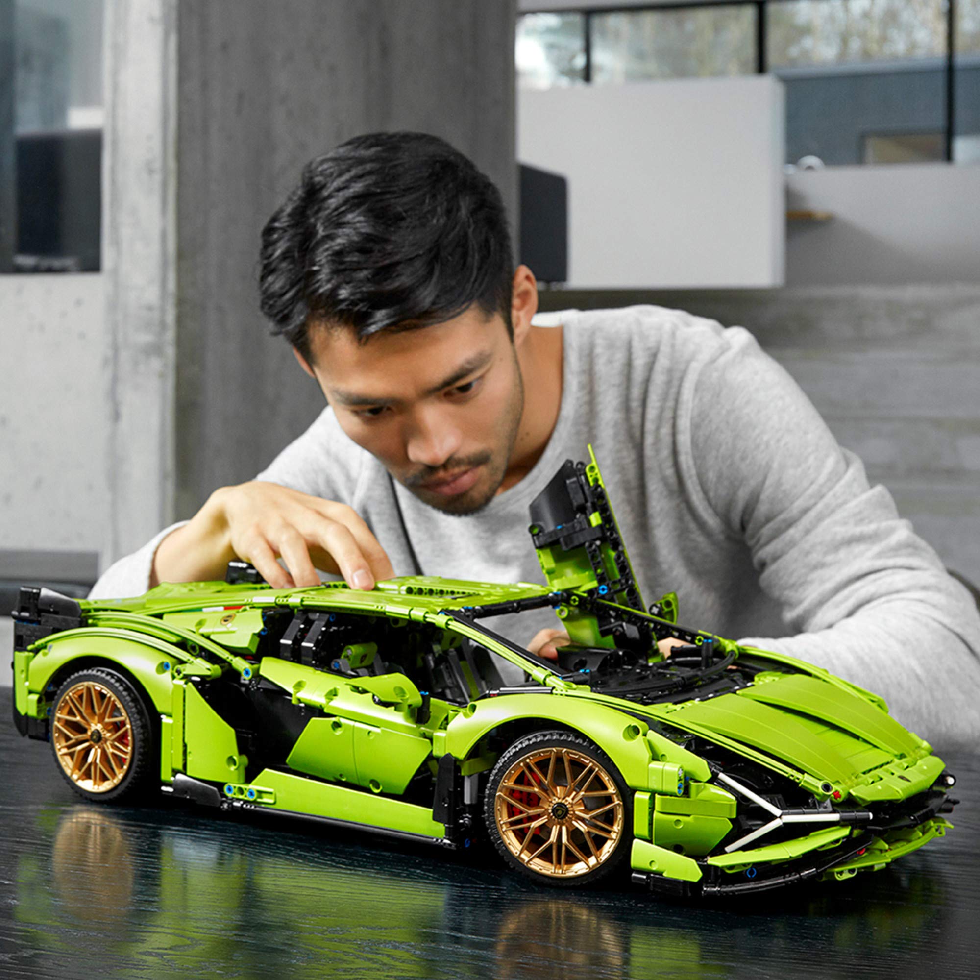 LEGO Technic Lamborghini Sián FKP 37 42115 Building Set for Adults (3,696 Pieces)