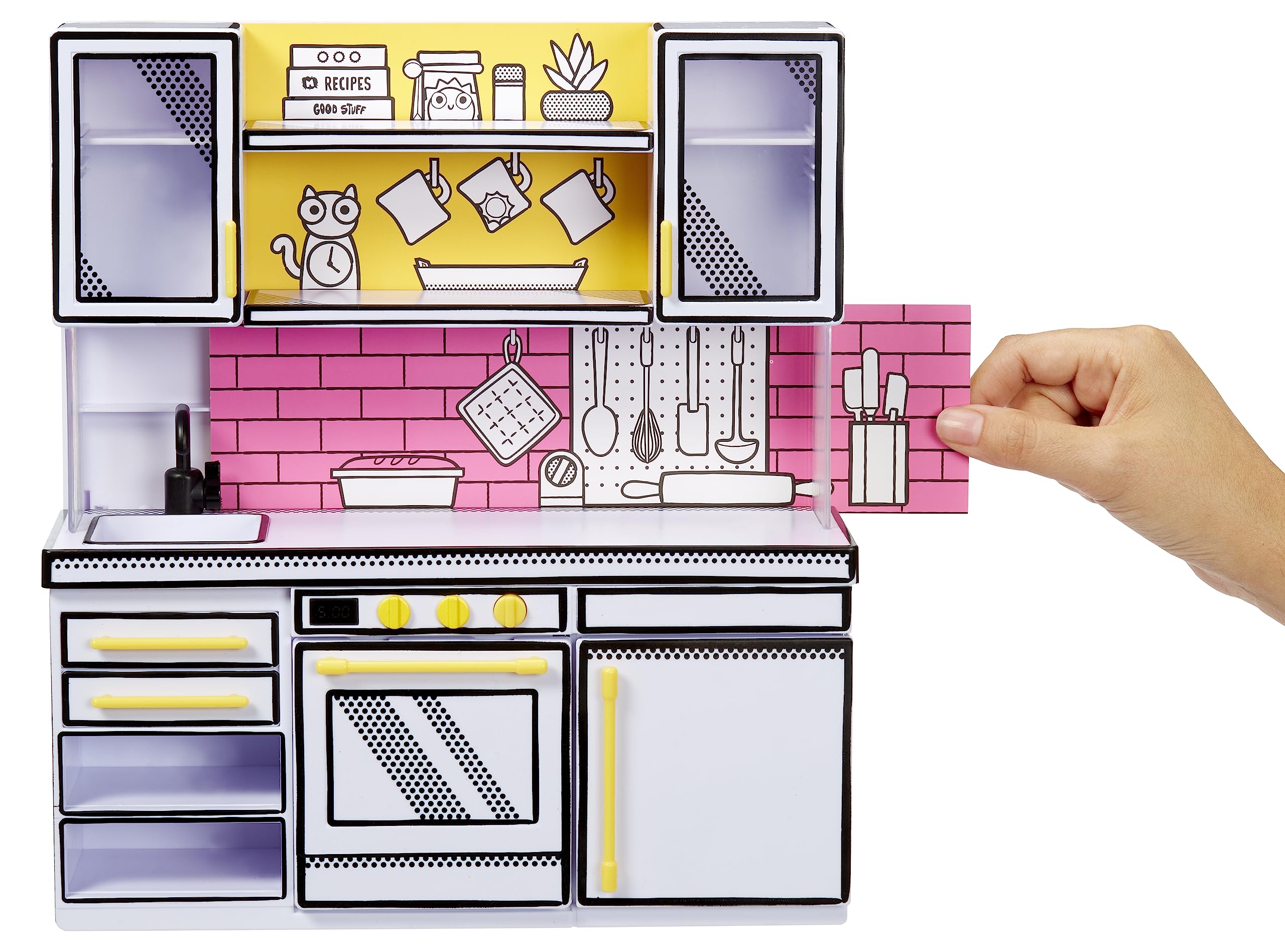 Make It Mini Kitchen MGA's Miniverse, Kitchen Playset, w/ UV Light, Collectibles, DIY, Resin Play, Exclusive, Mystery Recipe, Mini Oven Mitts, NOT EDIBLE, 8+