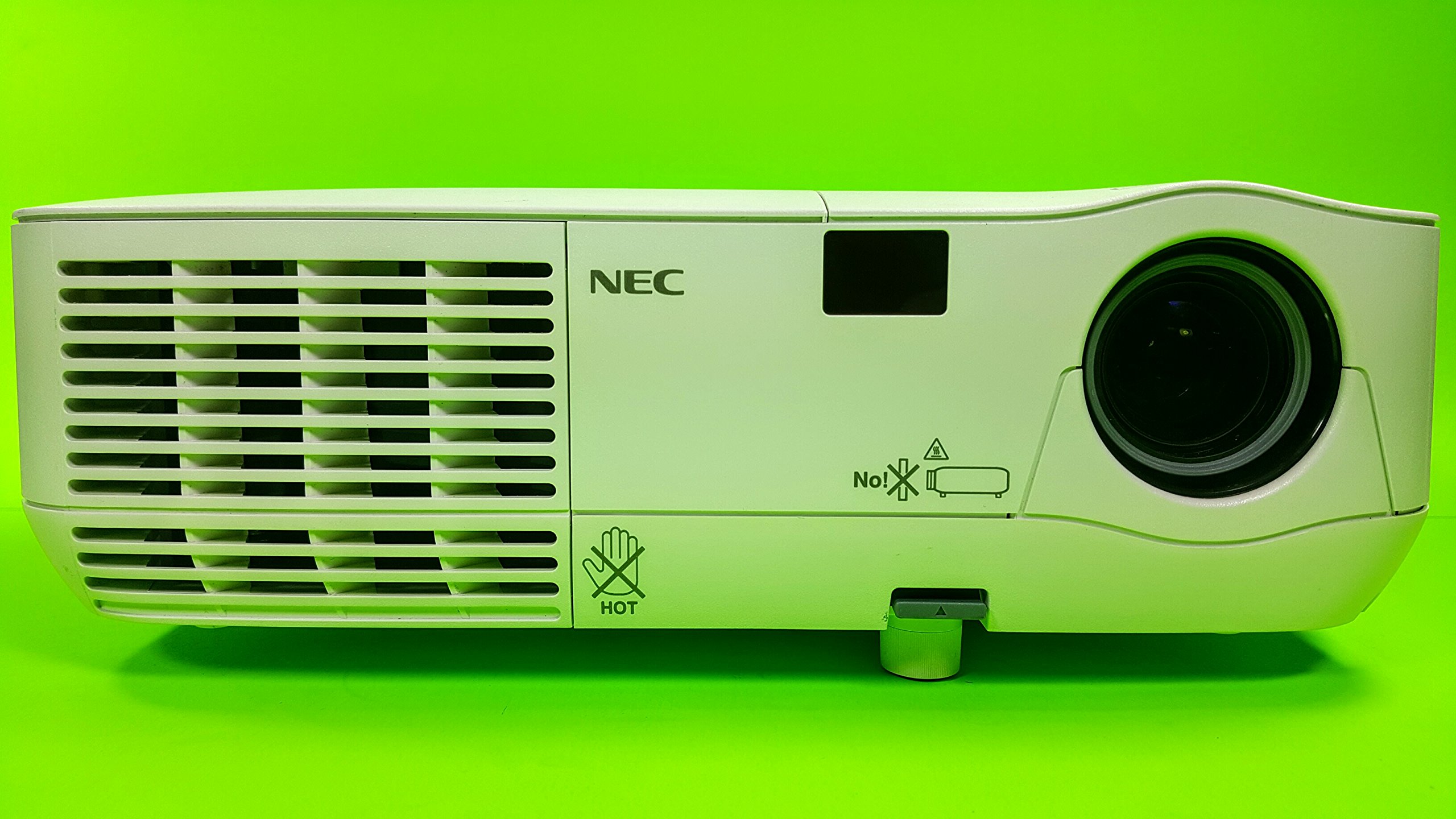NEC NP215 2500-Lumen DLP 3D-Ready Mobile Projector