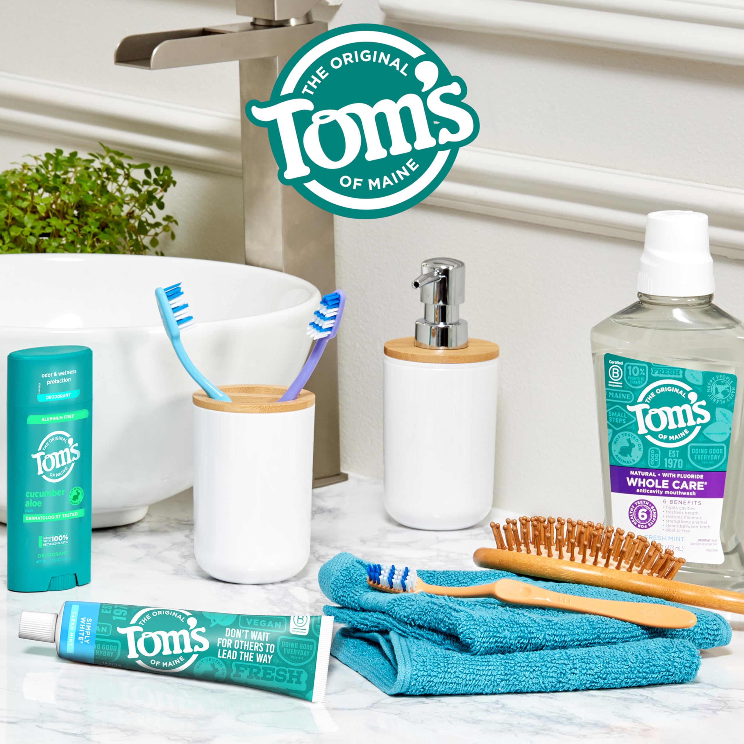 Tom’s of Maine Simply White Anticavity Toothpaste with Fluoride, Clean Mint, 3 Pack, 4.0 Oz