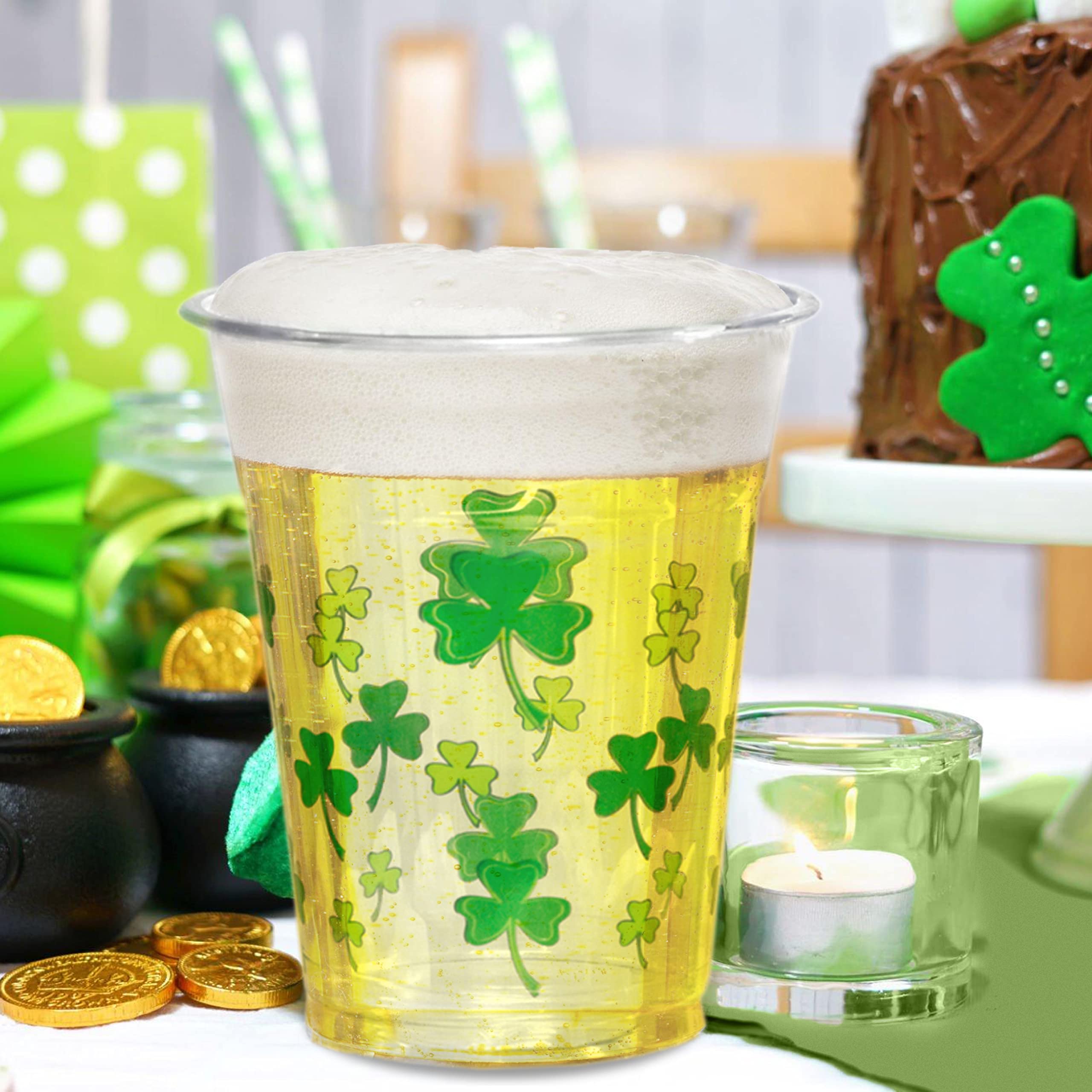 Party Essentials St Patricks Day Printed Plastic Party Cups/Cocktail Tumblers, Shamrocks/Clovers, 16 oz, 80-Count With 96 Napkins