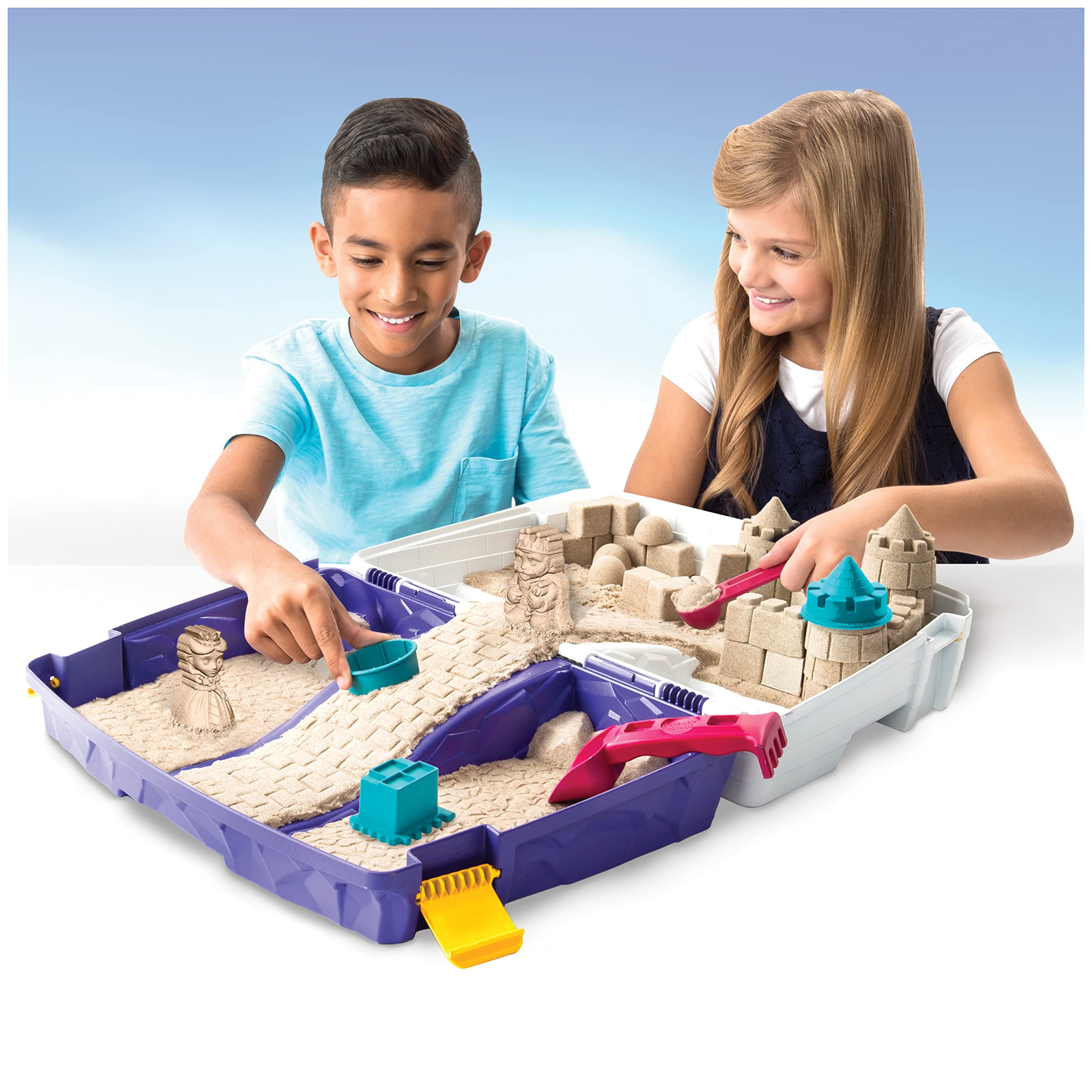 Kinetic Sand, Folding Sand Box with 2lbs of Kinetic Sand, Includes Molds and Tools, Play Sand Sensory Toys for Kids Ages 3 and up