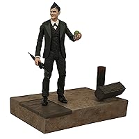Diamond Select Toys Gotham Select: Oswald Cobblepot Action Figure
