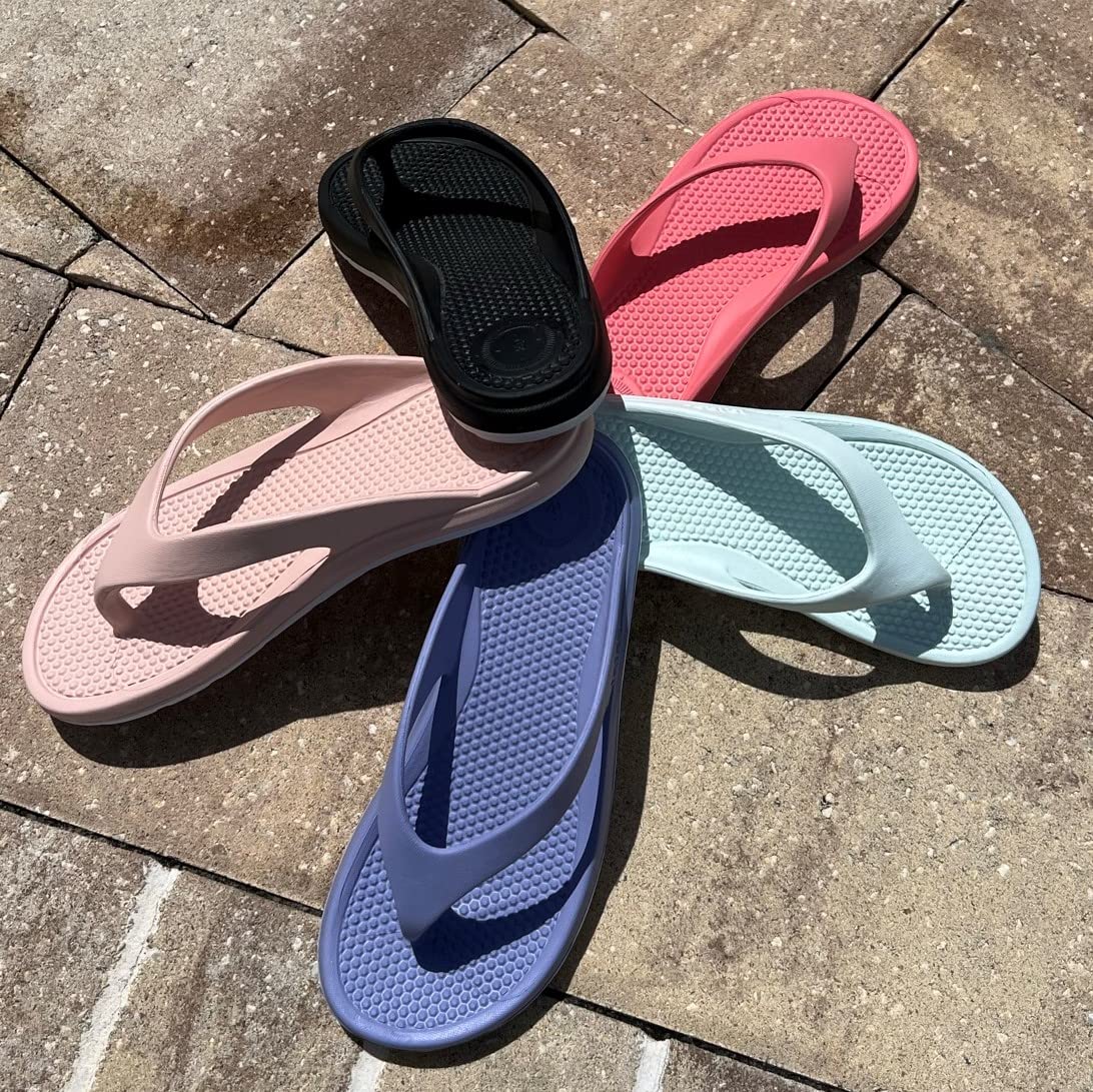 totes Solbounce Women's Sandals, Lightweight Flip Flops With Springy All-Day Support And A Soft Textured Footbed