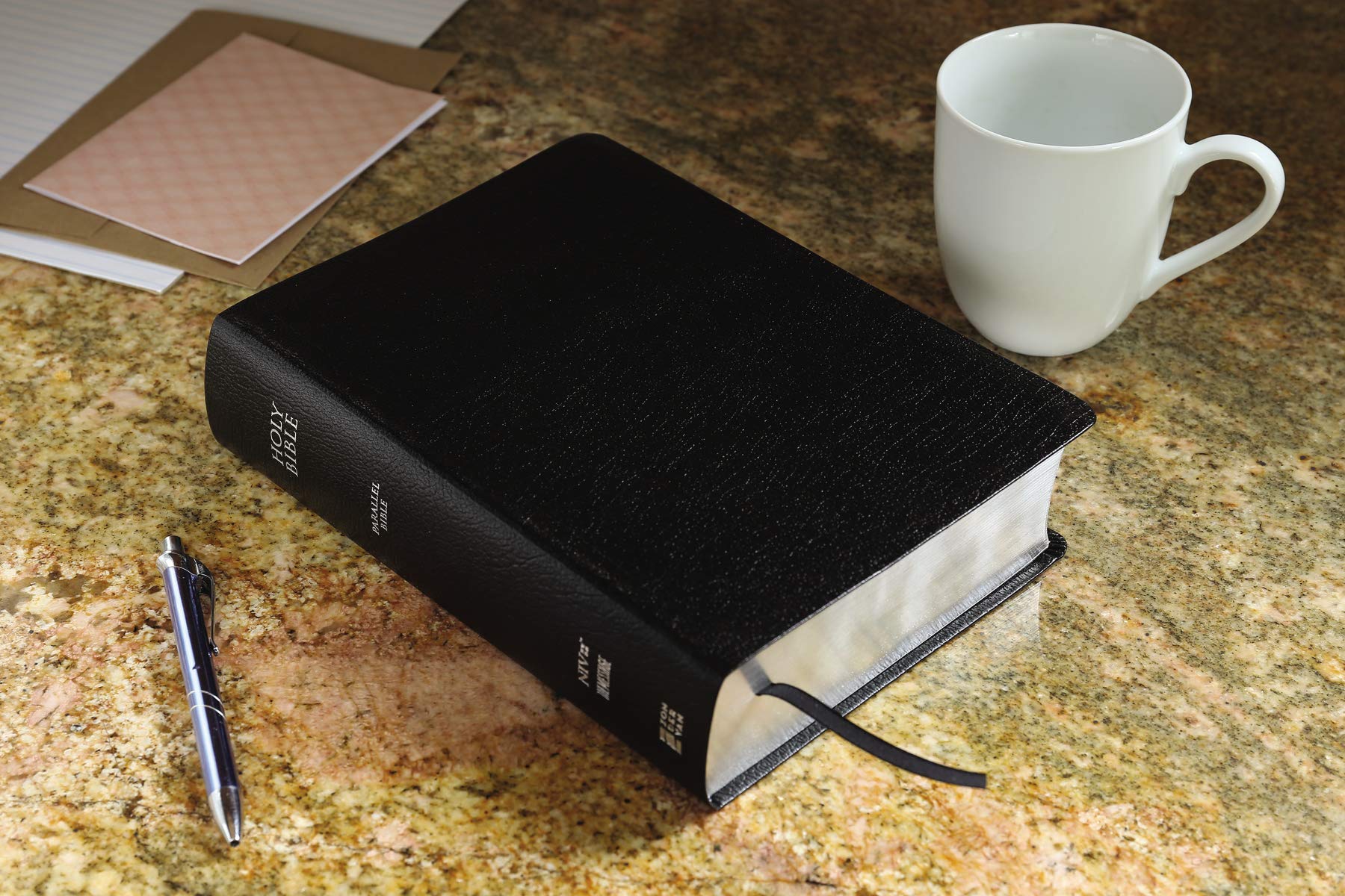 NIV, The Message, Parallel Bible, Large Print, Bonded Leather, Black: Two Bible Versions Together for Study and Comparison