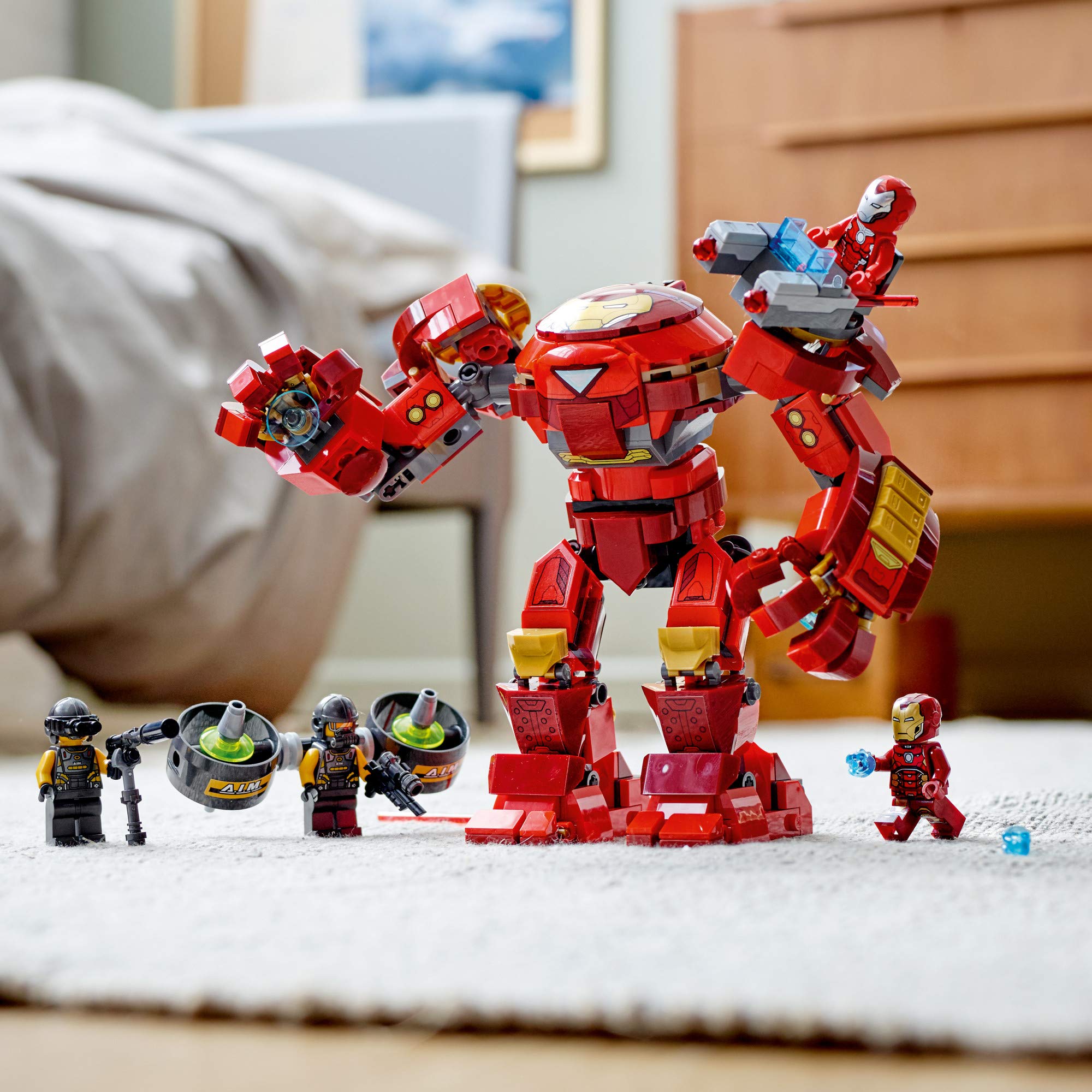 LEGO Marvel Avengers Iron Man Hulkbuster Versus A.I.M. Agent 76164, Cool, Interactive, Brick-Build Avengers Playset with Minifigures (456 Pieces)