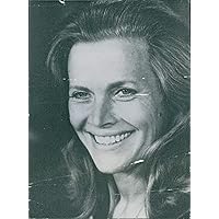 PickYourImage Actress Honor Blackman as 'Paula Cramer' in Motive, Theatre Royal Norwich - Vintage Press Photo