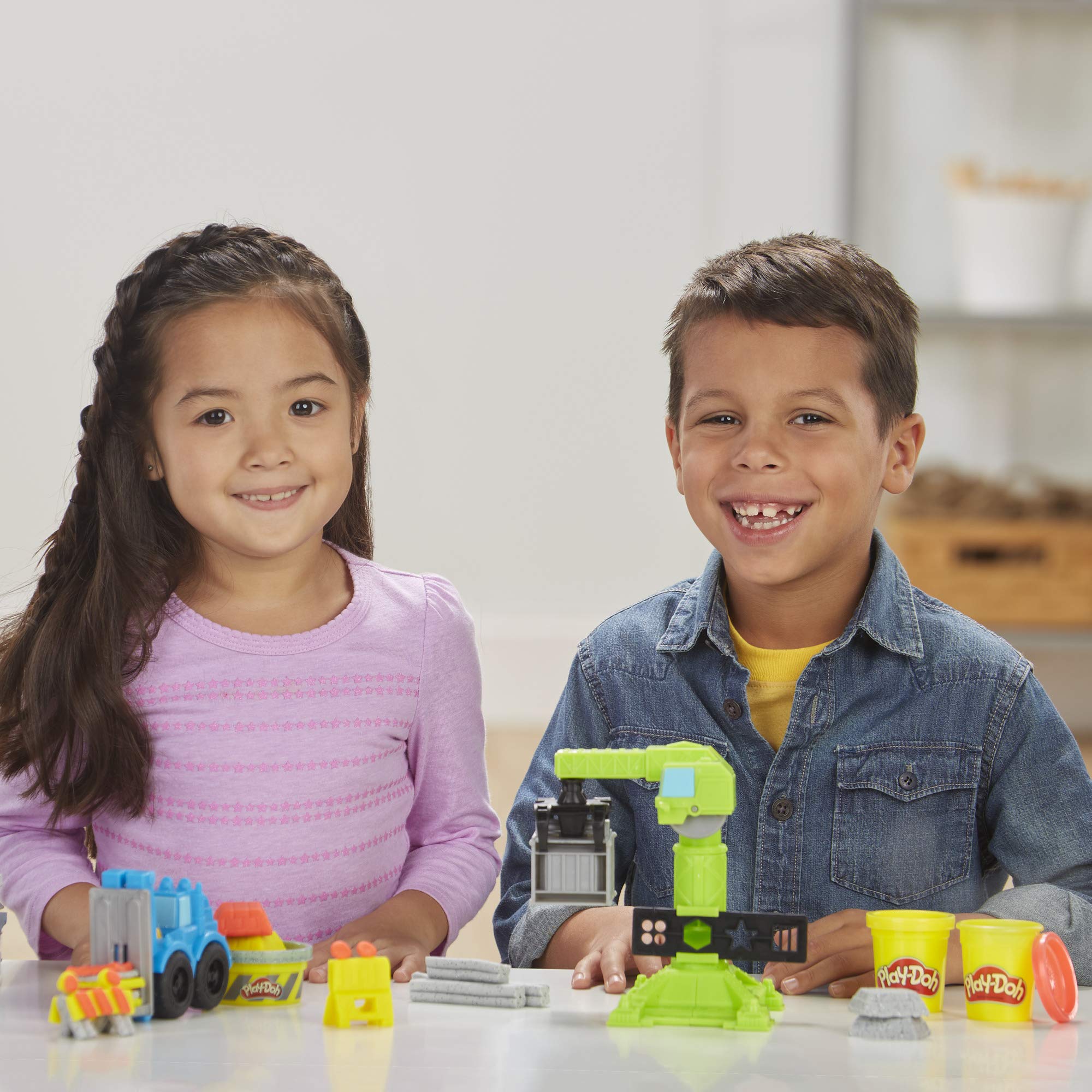 Play-Doh Wheels Crane and Forklift Construction Toys with Non-Toxic Cement Buildin' Compound Plus 2 Additional Colors