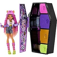 Monster High Skulltimate Secrets Doll & Clothes Accessories Set, Clawdeen Wolf with Dress-Up Locker & 19+ Surprises