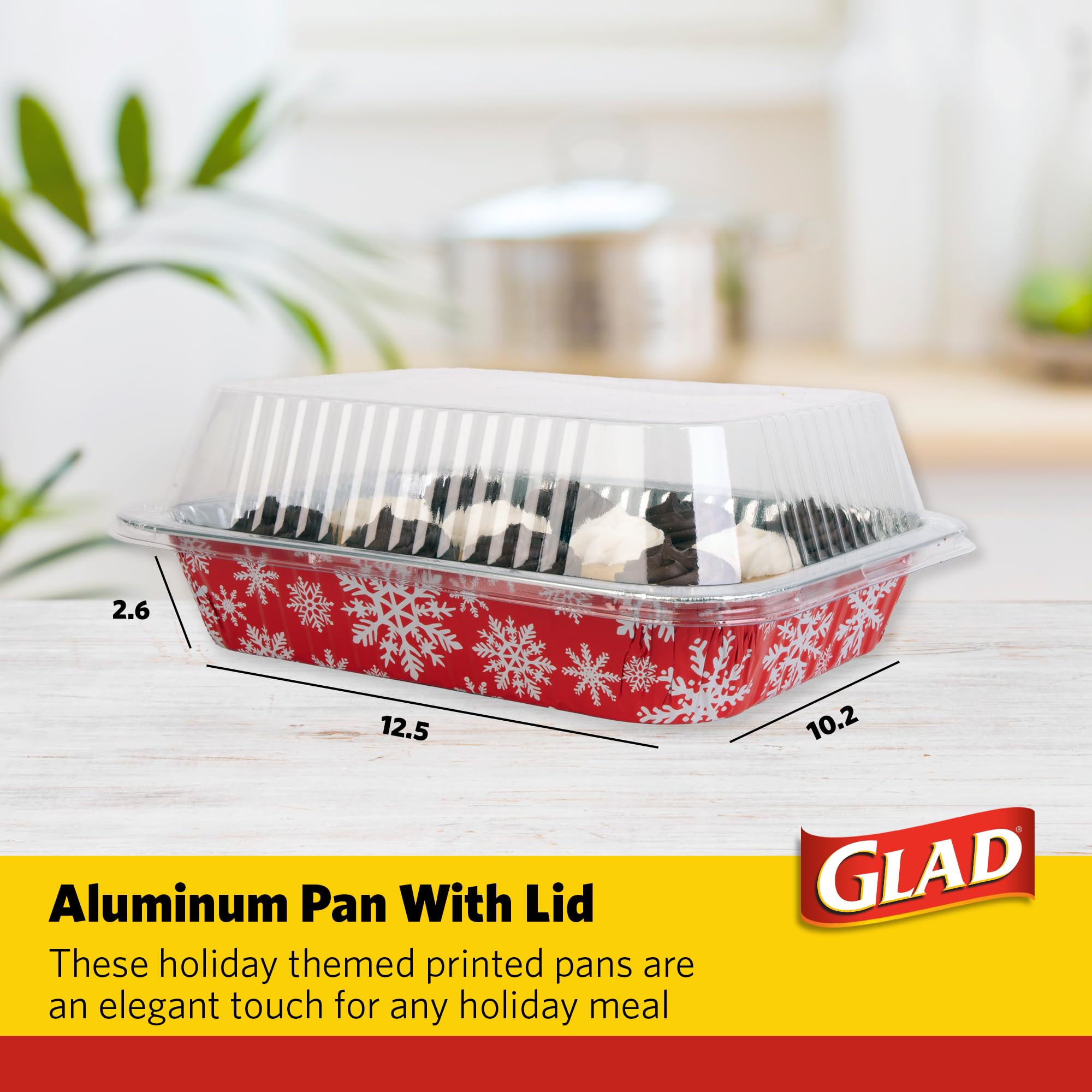 Glad Disposable Aluminum All-Purpose Pans in Red & White Snowflake Holiday Pattern, 2ct with Lids | Printed Durable Foil Steam Pans | 12.5 x 10.2 x 2.16 Aluminum Pan | Durable Disposable Steamware