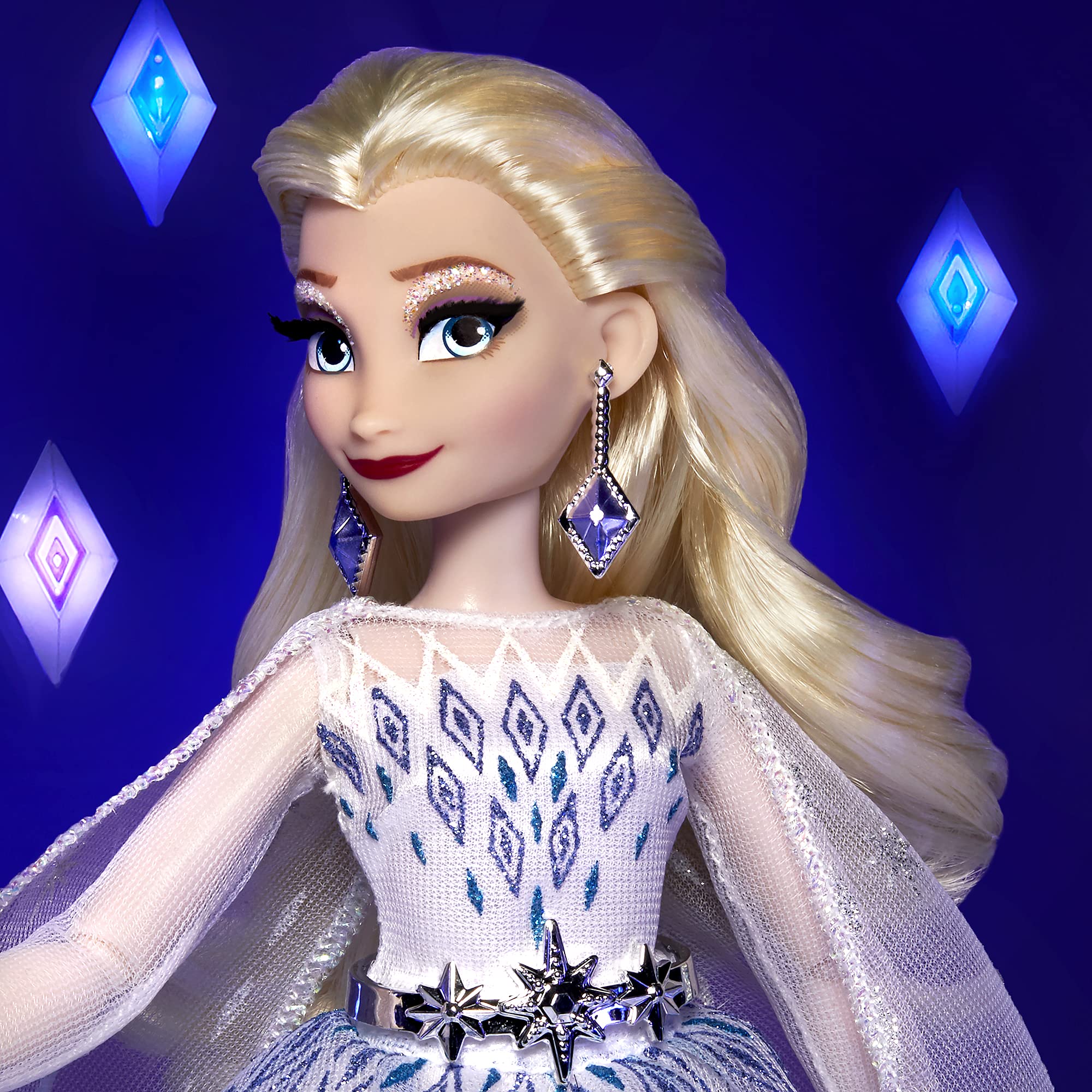 Disney Princess Style Series Holiday Elsa Doll, Fashion Doll Accessories, Collector Toy for Kids 6 and Up, White