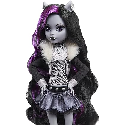 Monster High Doll, Clawdeen Wolf in Black and White, Reel Drama Collector Doll, Doll-Size and Life-Size Posters, Horror Flick Theme, Toys and Gifts