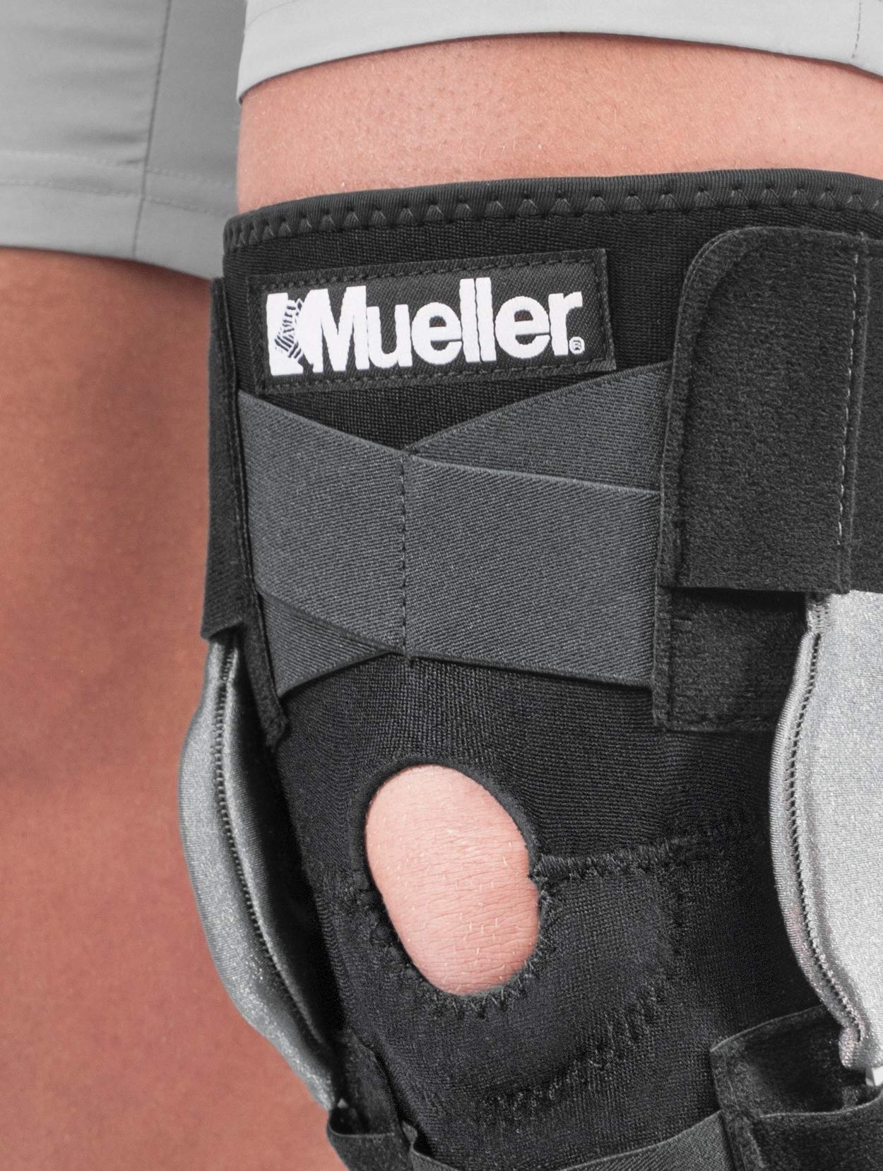 Mueller Sports Medicine Hinged Wrap Around Knee Brace for Adults, Men and Women Knee Support for Pain, Injury, or Arthritis,Black/Gray,13-21 Inches, One Size Fits Most
