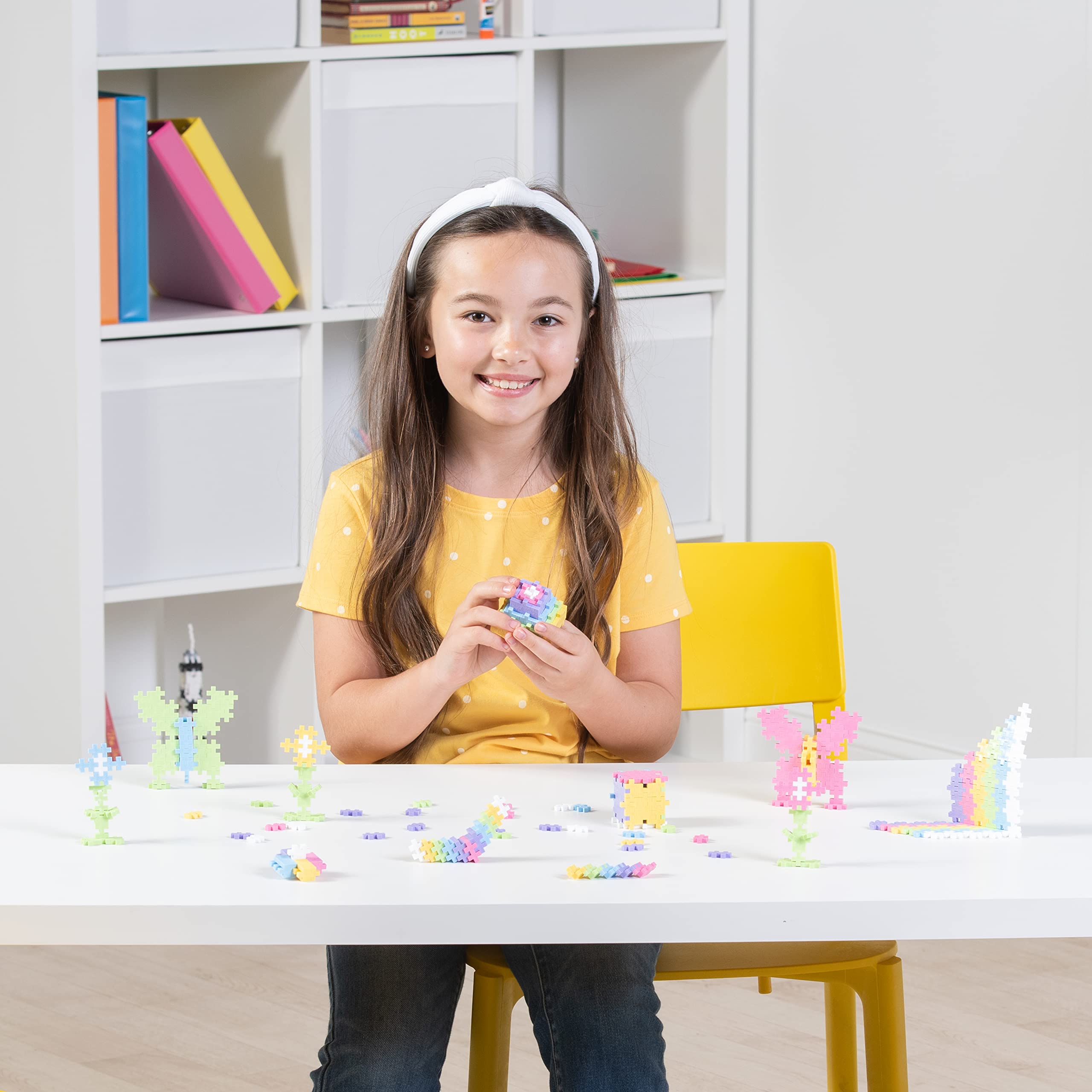 PLUS PLUS - Open Play Set - 600 Piece - Pastel Color Mix, Construction Building Stem Toy, Interlocking Mini Puzzle Blocks for Kids