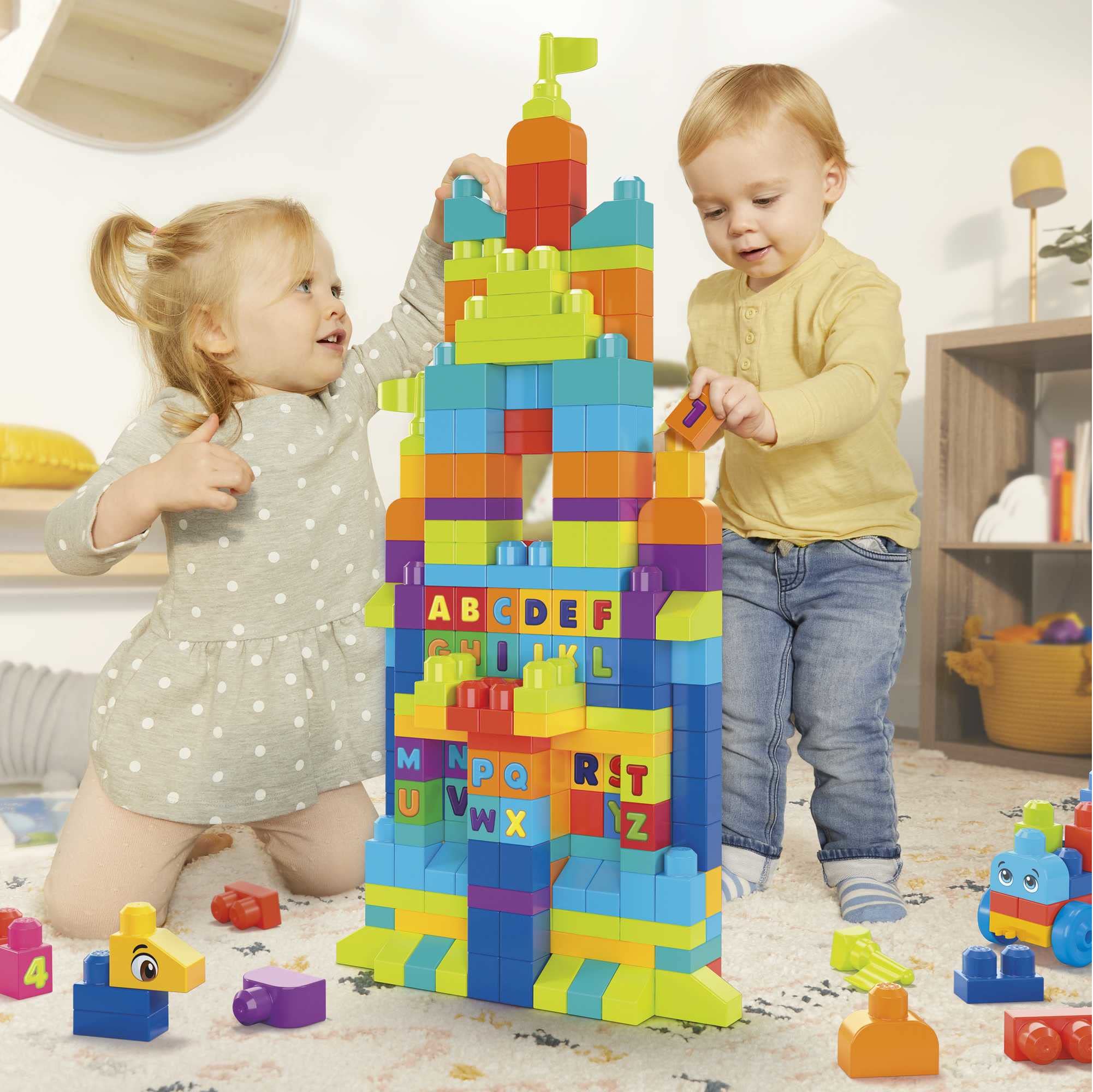 MEGA BLOKS Fisher-Price Toddler Block Toys, Even Bigger Building Bag with 300 Pieces and Storage, Gift Ideas for Kids Age 1+ Years