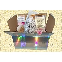 Mom Gift Basket with Soap, Bath Bomb, Bath Salts, Candle and Keychain