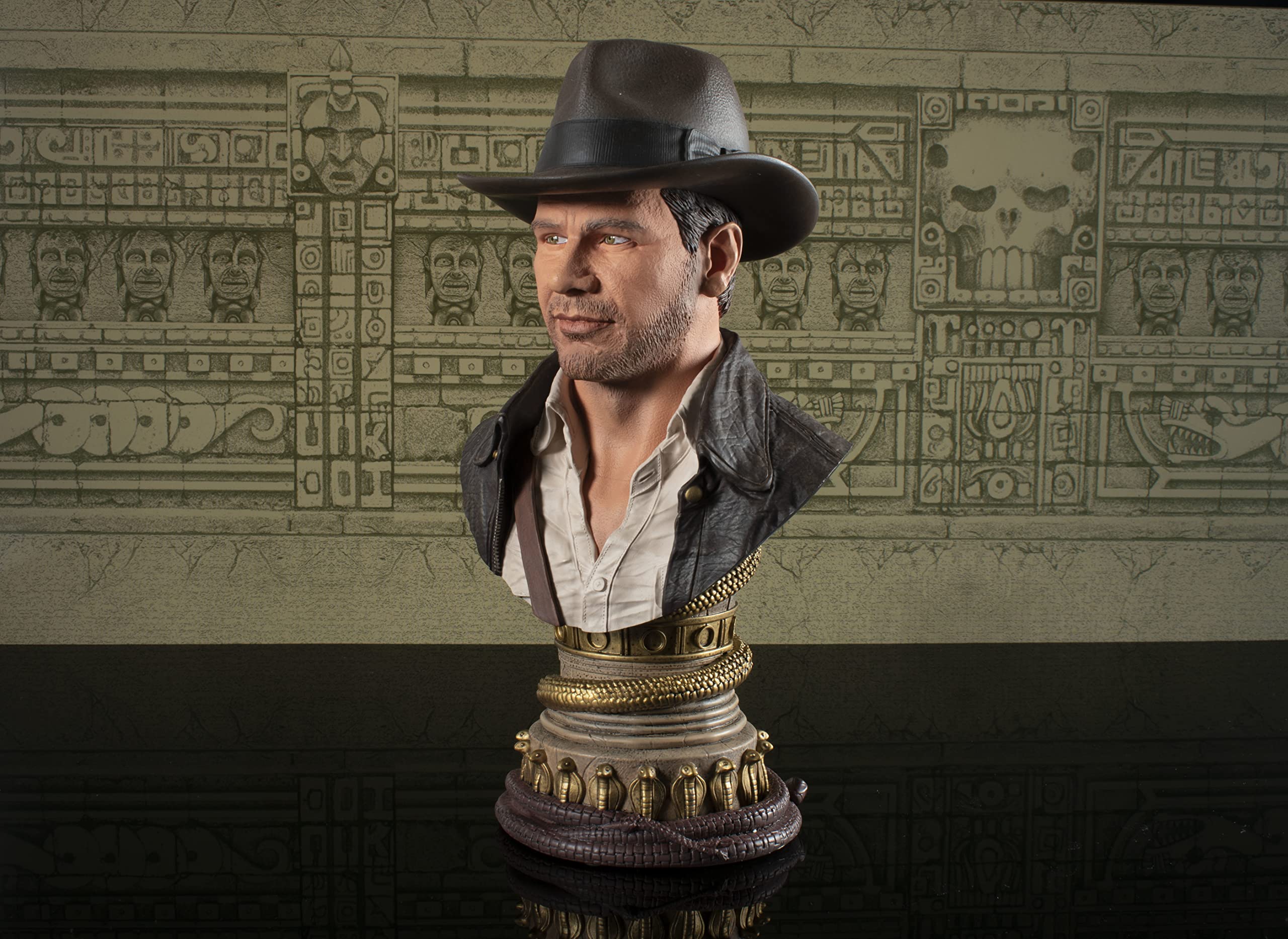 DIAMOND SELECT TOYS Indiana Jones and The Raiders of The Lost Ark Legends in 3-Dimensions: Indiana Jones 1:2 Scale Bust