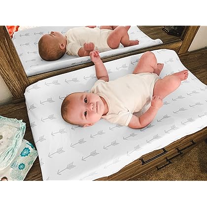 Changing Pad Cover – Premium Baby Changing Pad Covers 4 Pack – Boy or Girl Changing Pad Cover – Pure Jersey Machine Washable Grey and White Changing Table Cover – Diaper Changing Pad Cover Sheets