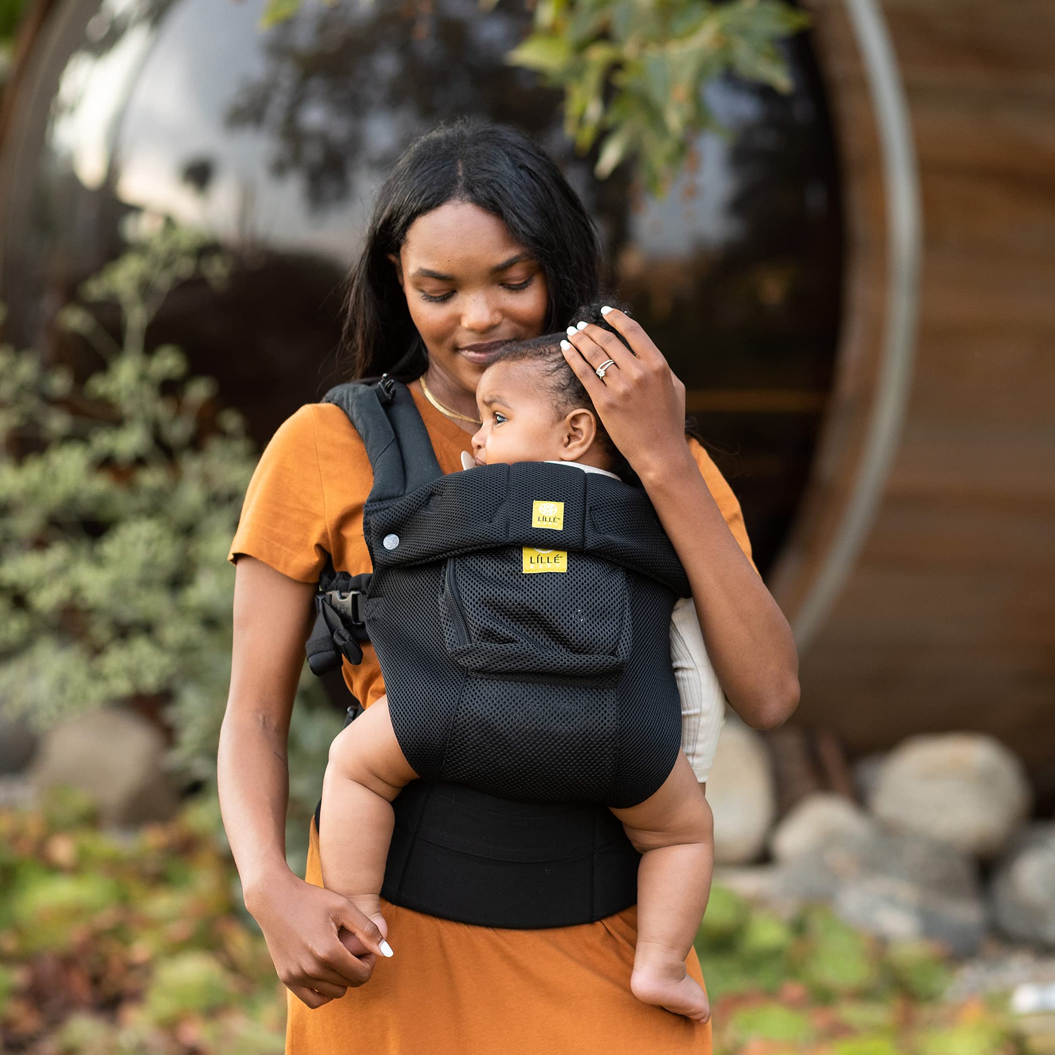 LÍLLÉbaby Complete Airflow Ergonomic 6-in-1 Baby Carrier Newborn to Toddler - with Lumbar Support - for Children 7-45 Pounds - 360 Degree Baby Wearing - Inward and Outward Facing - Black