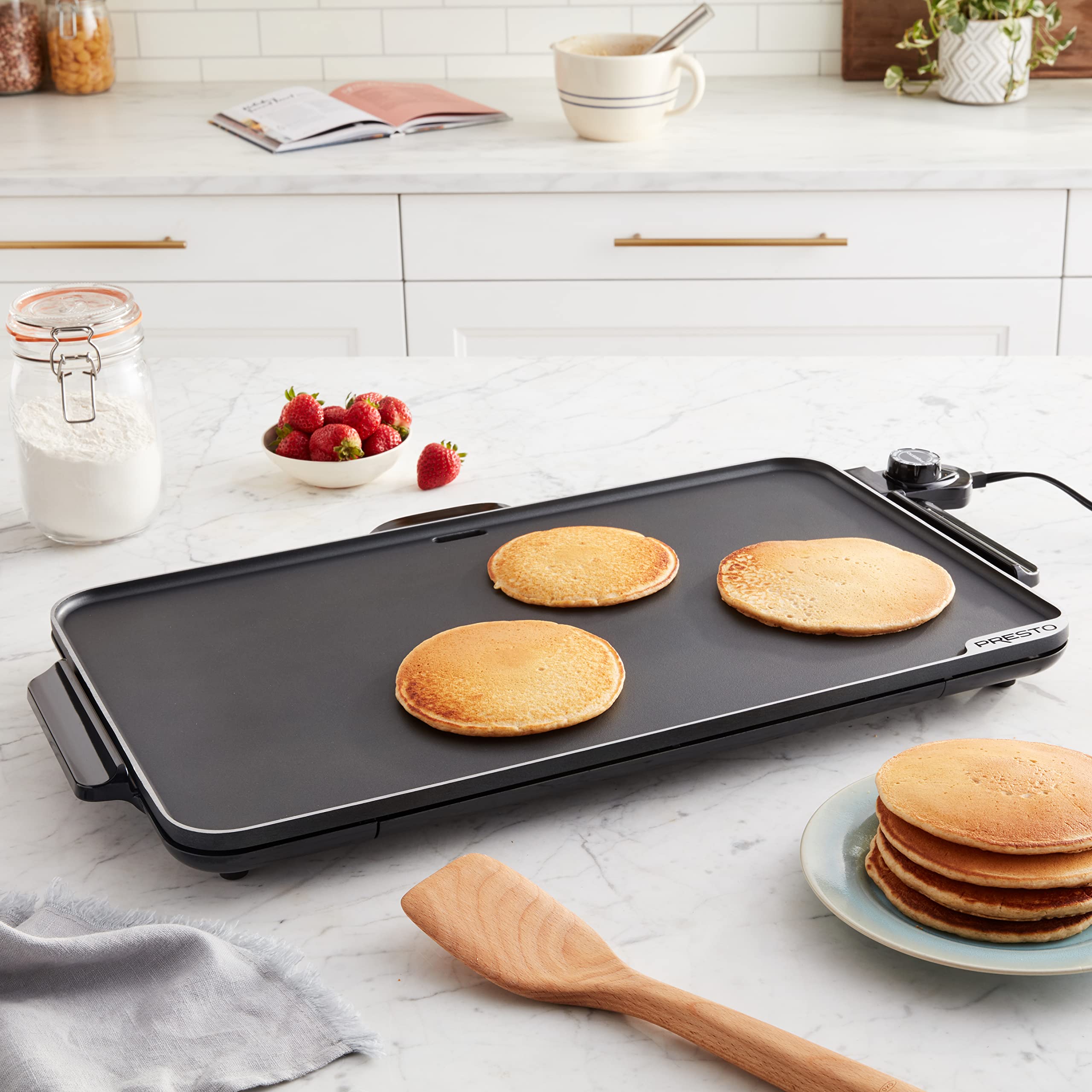 Presto 07072 Slimline Griddle, Black, 22