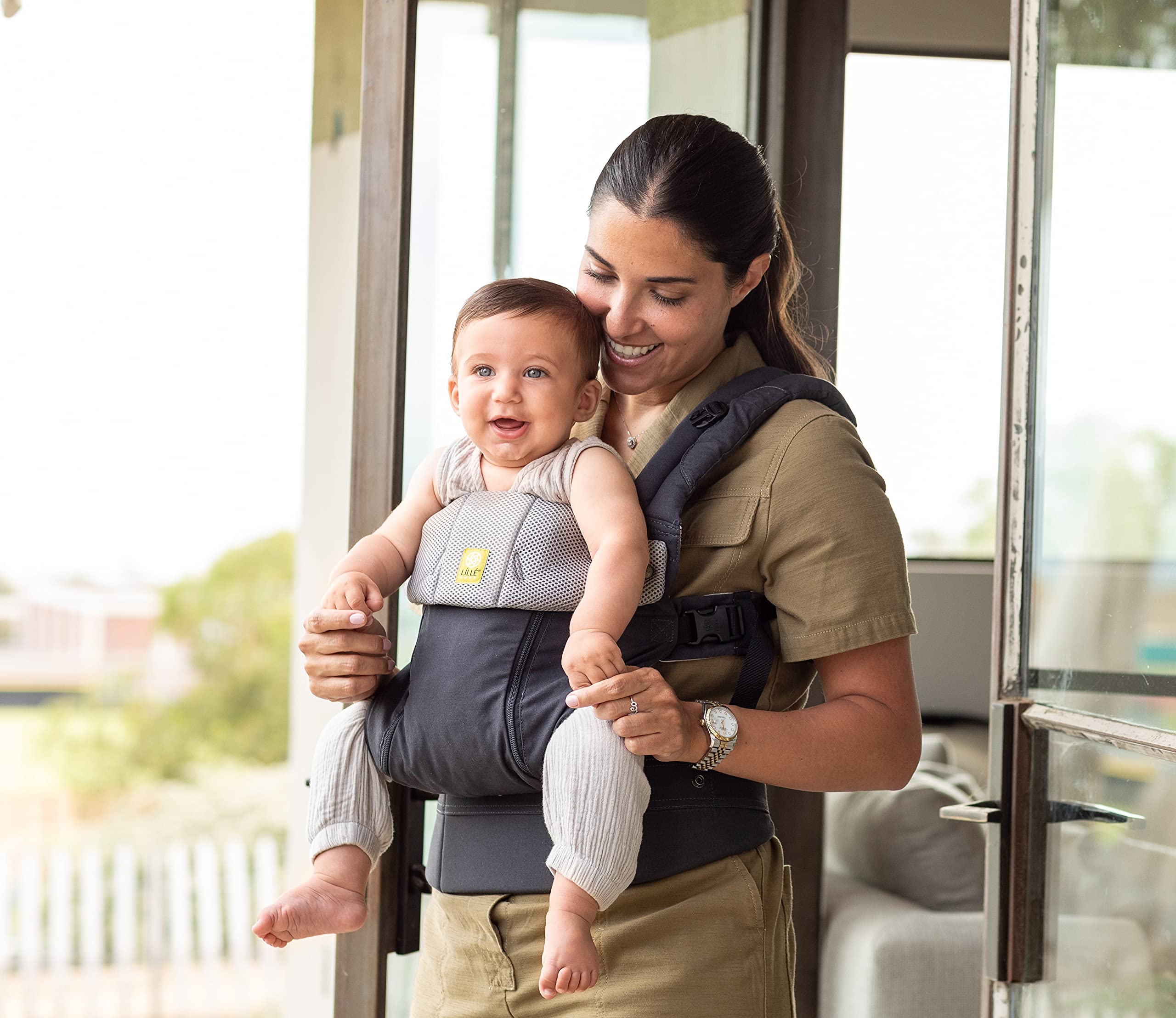 LÍLLÉbaby Complete All Seasons 6-in-1 Ergonomic Baby Carrier Newborn to Toddler - for Children 7-45 Pounds - Charcoal/Silver and Universal Pocket Pouch Bundle