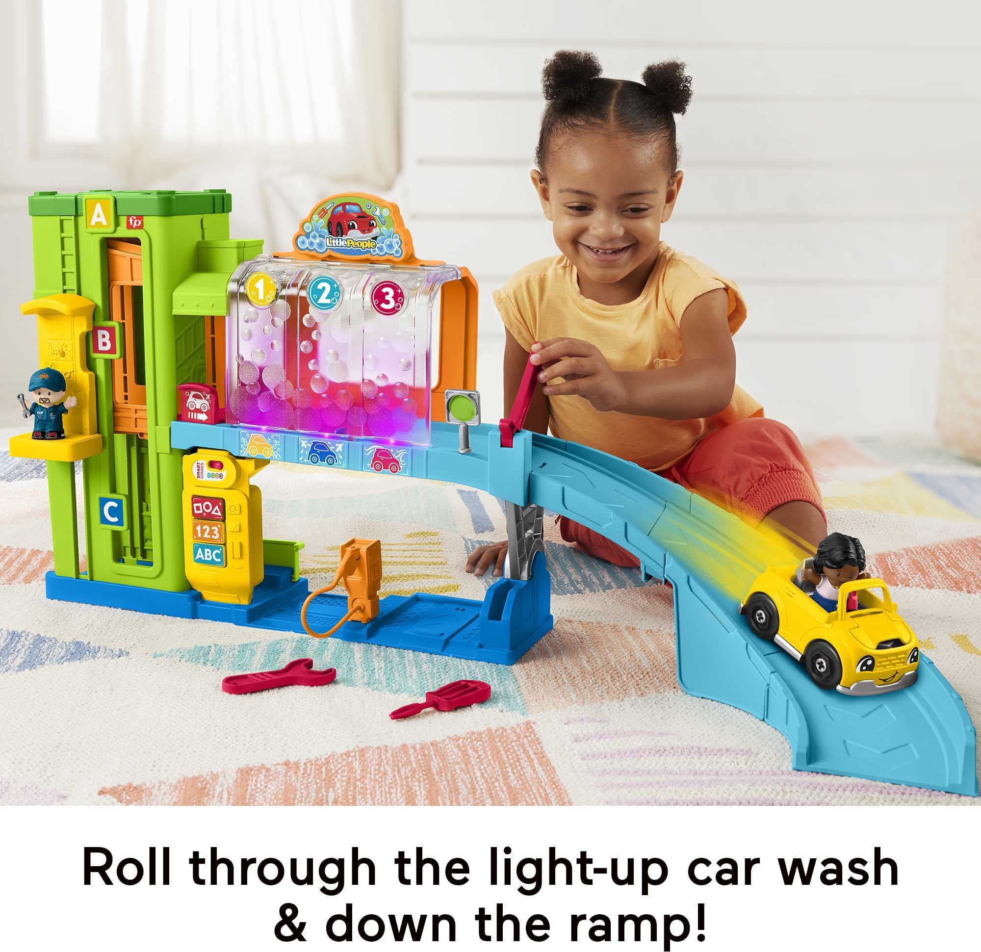 Fisher-Price Little People Toddler Playset Light-Up Learning Garage with Smart Stages Plus Toy Car and Ramp for Ages 1+ Years