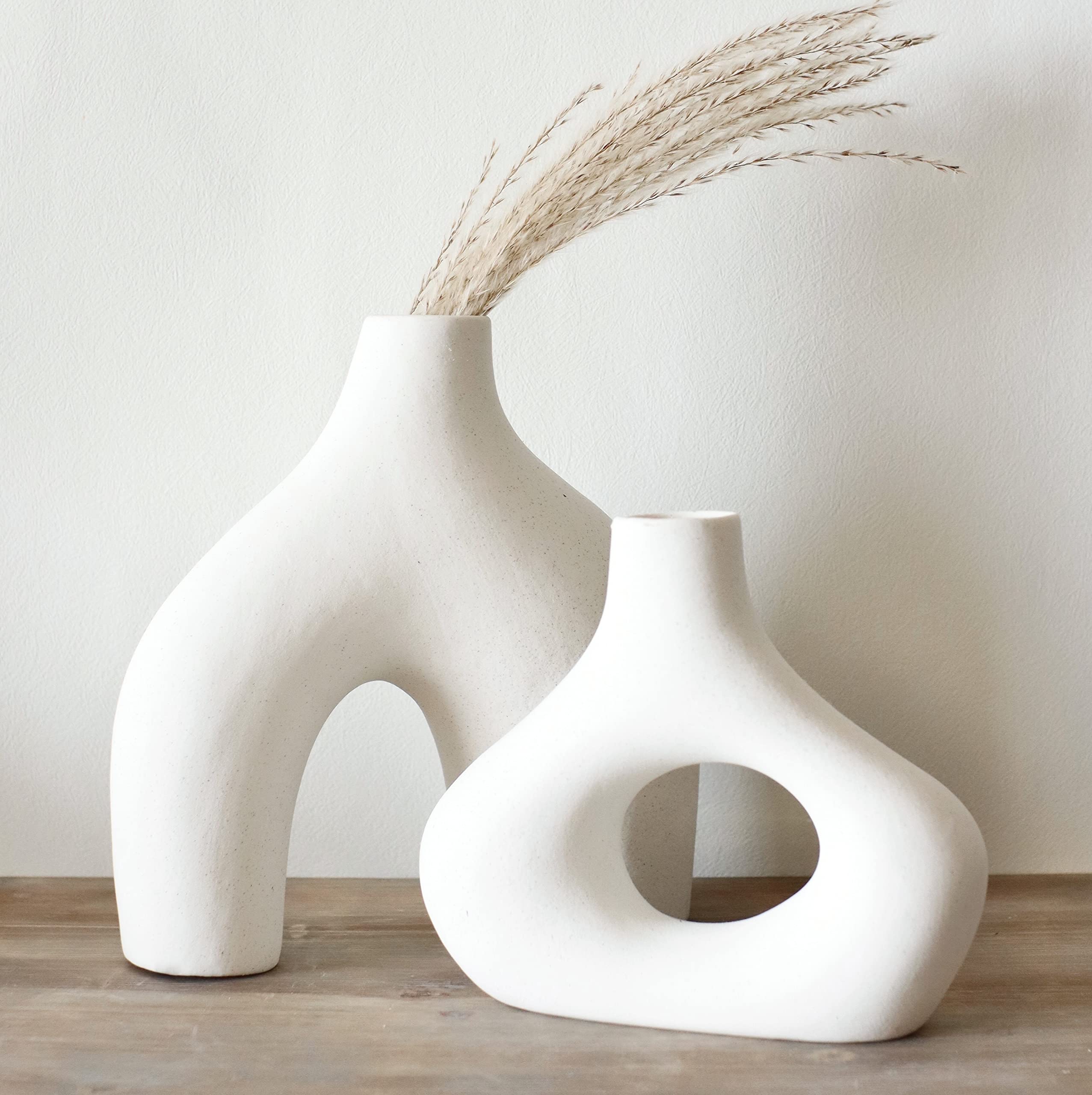 Carrot's Den Donut Vase, Set of 2 - Minimalist Nordic Style, White Ceramic Hollow Donut Vase Decor | Table Centerpiece, Boho, Wedding, Living Room, Bookshelf, Office, Modern Home Decor (Warm White)