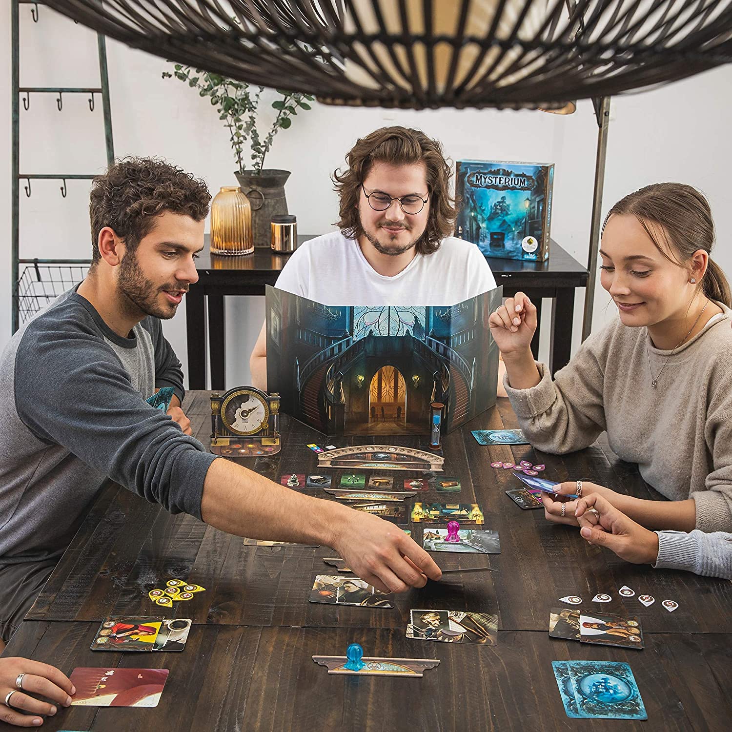 Libellud Mysterium Hidden Signs Board Game Expansion - Enigmatic Cooperative Mystery Game with Ghostly Intrigue, Fun for Family Game Night, Ages 10+, 2-7 Players, 45 Minute Playtime, Made