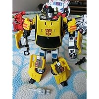 Transformers Universe Deluxe Class Classic Series Action Figure - Autobot Sunstreaker with Electron Pulse Blaster