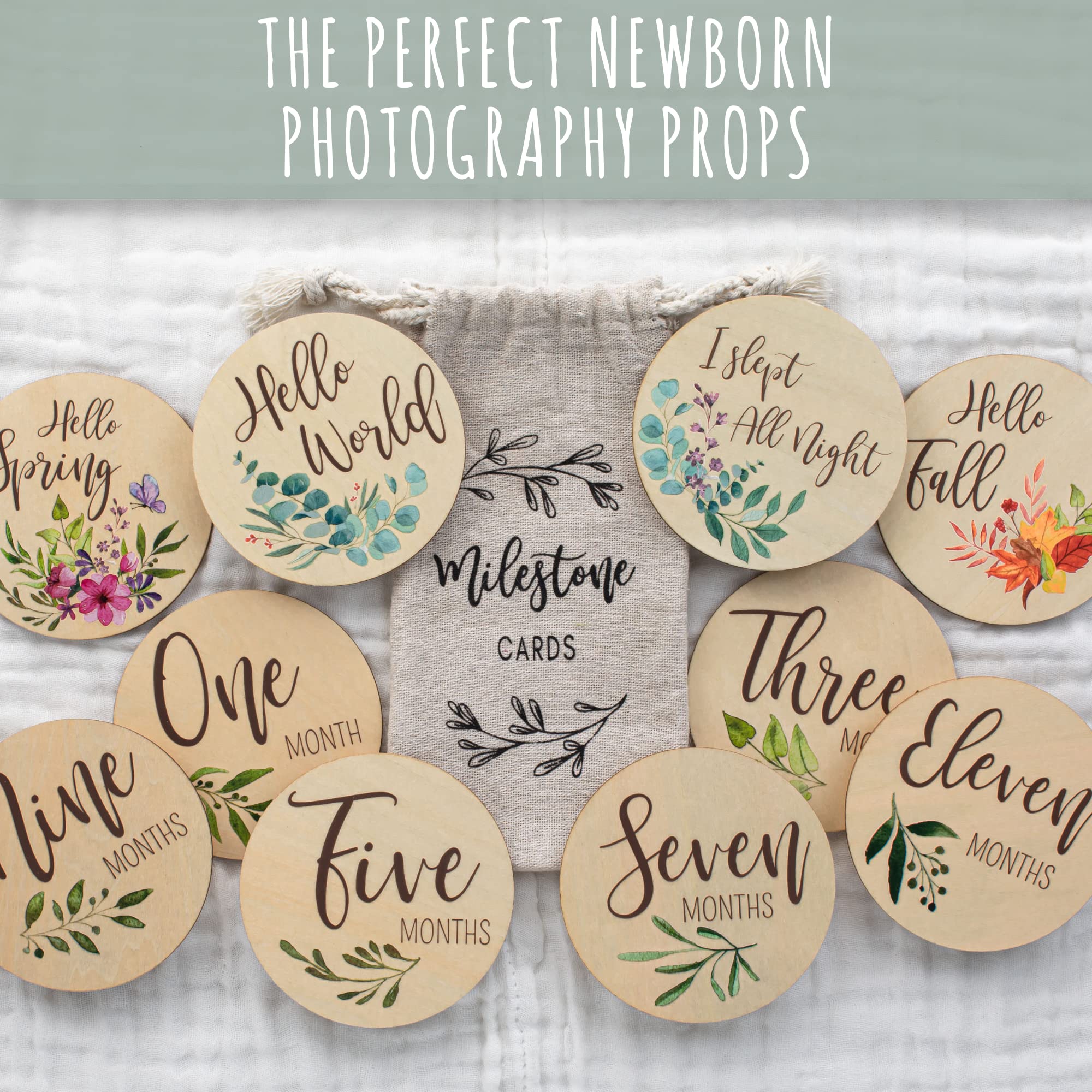 Beautiful Baby Monthly Milestone Cards - The Perfect Newborn Photography Props to Document Your Baby´s Growth - 10 Reversible Wooden Circles/Discs incl. Announcement & Hello World Sign