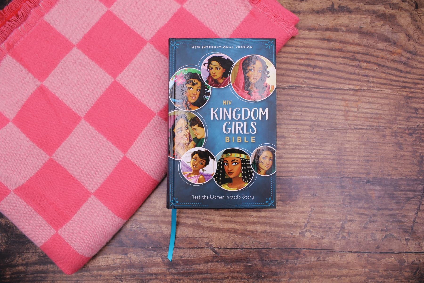 NIV, Kingdom Girls Bible, Full Color, Hardcover, Teal, Comfort Print: Meet the Women in God's Story