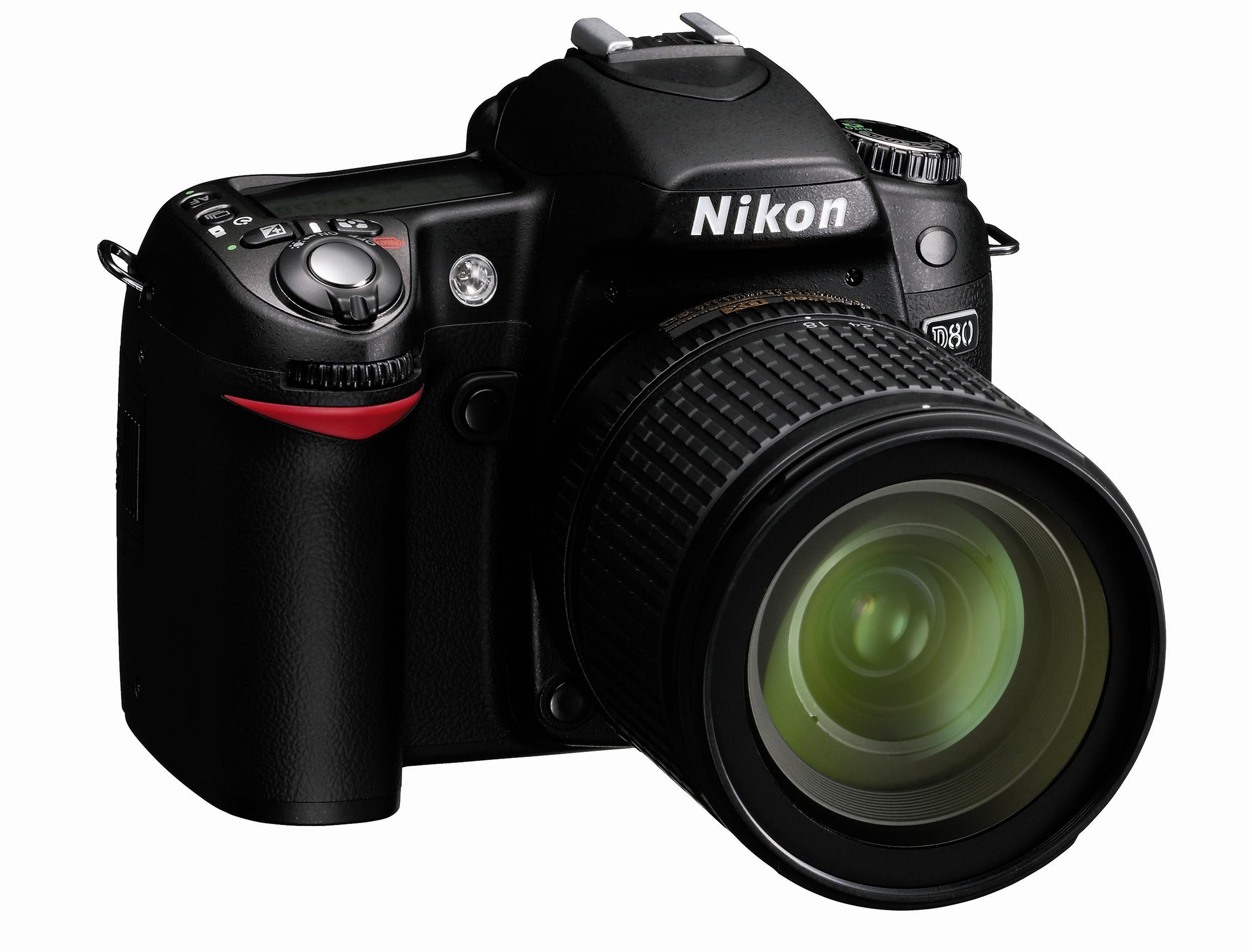 Nikon D80 10.2MP Digital SLR Camera Kit with 18-55mm ED AF-S DX Zoom-Nikkor Lens