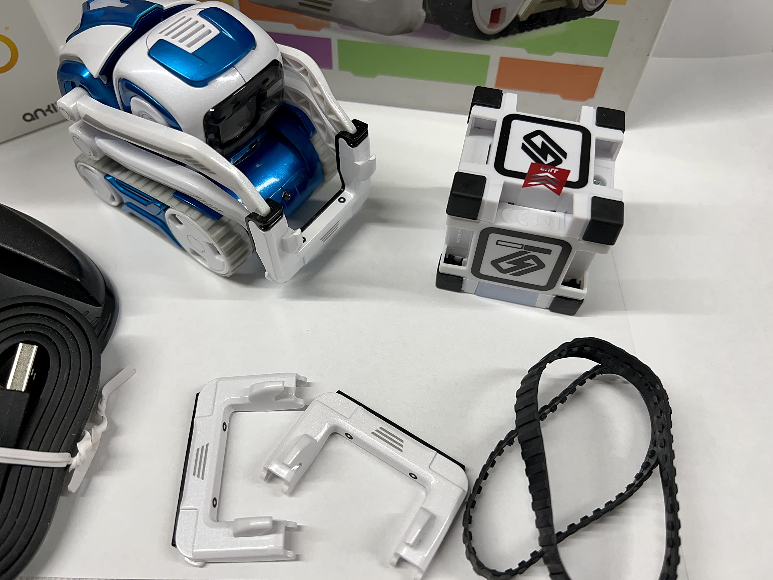 Mua Cozmo Toy Robot for Kids - Mega Bundle w/Limited Edition Interstellar  Blue Robot, Charger, Coding Book, One Block, Spare Treads, New! No Retail  Box! trên Amazon Mỹ chính hãng 2023 | Giaonhan247