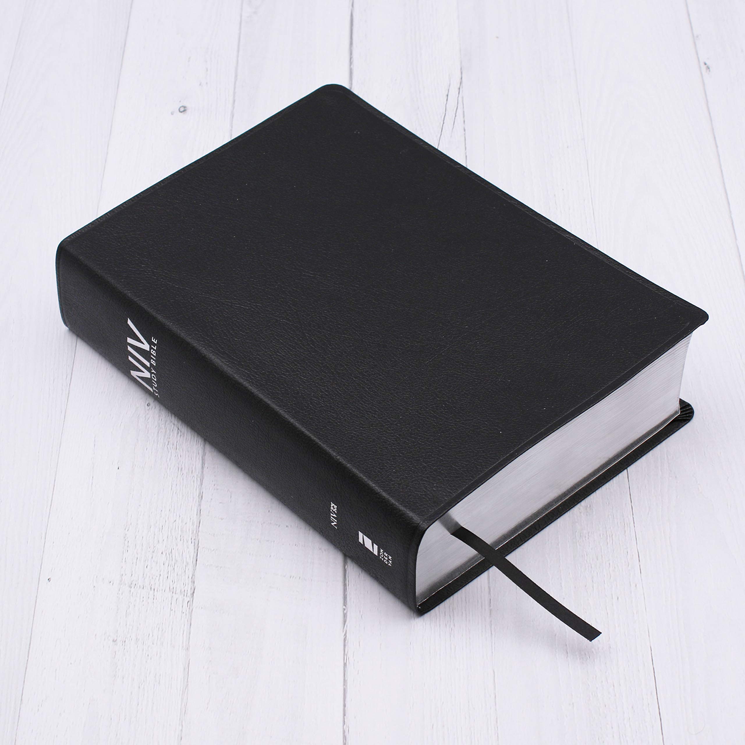 NIV Study Bible, Large Print, Bonded Leather, Black, Red Letter Edition