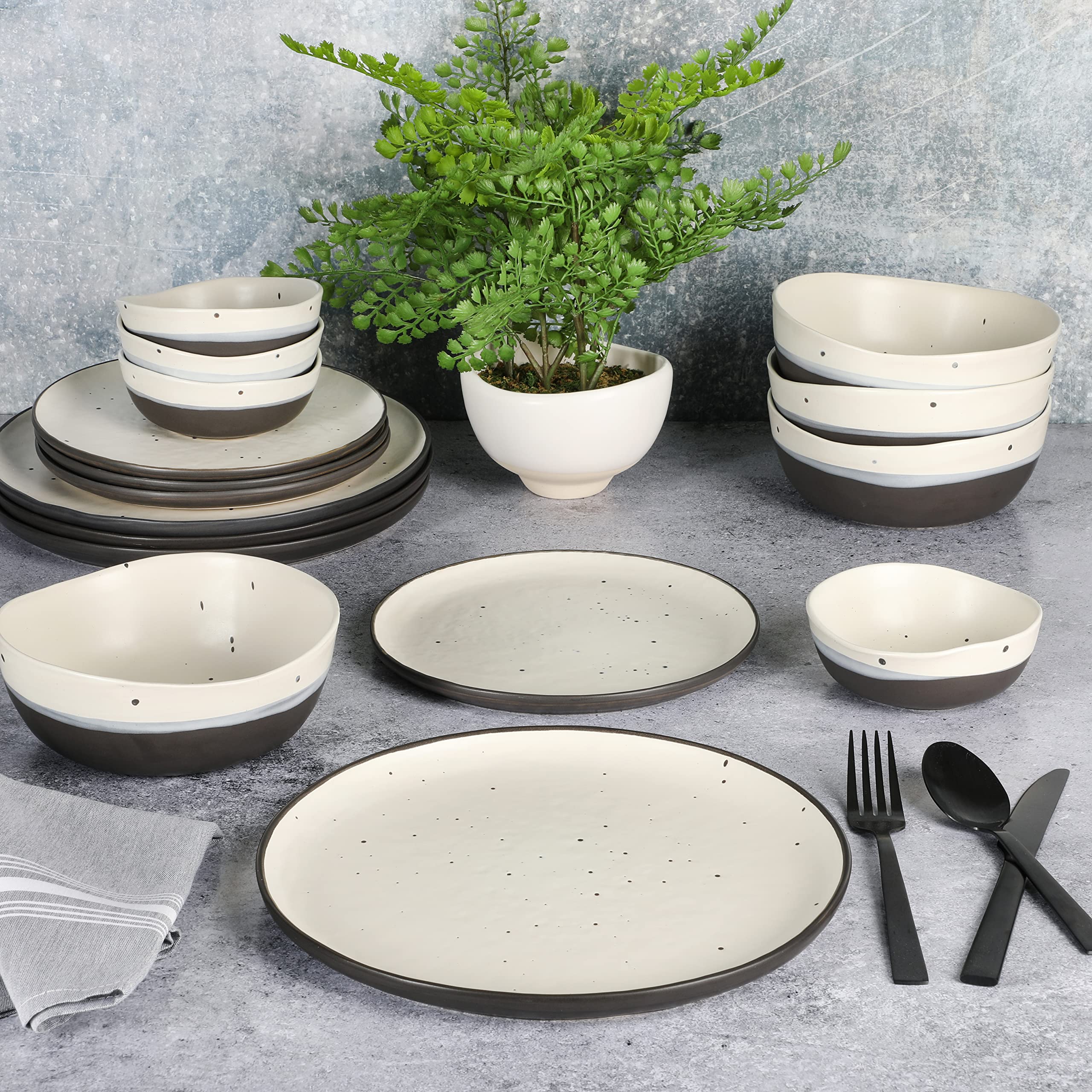 Gibson Elite Rhinebeck Double Bowl Dinnerware Set, Service for 4 (16pcs), White and Black