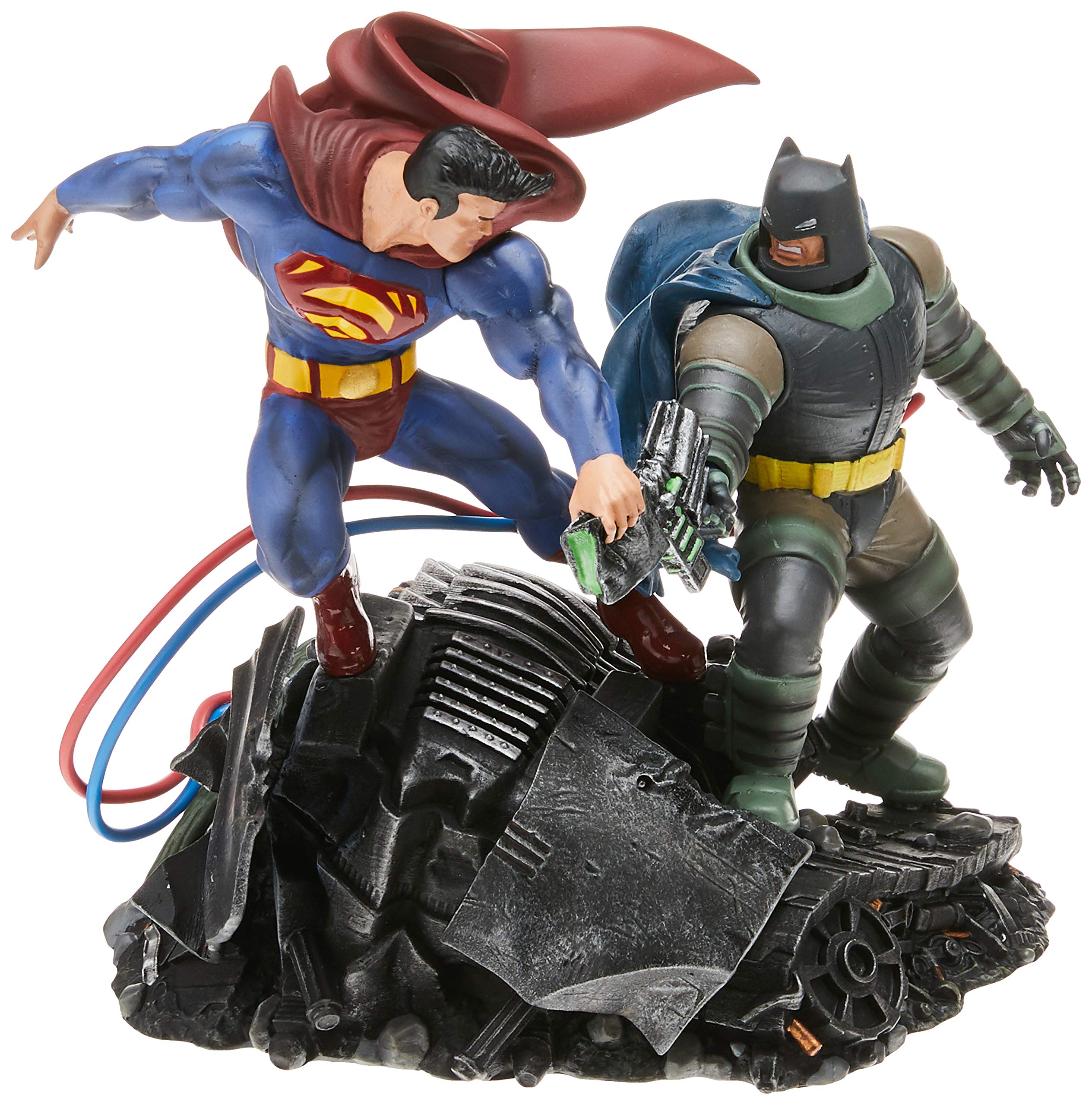 Mua DC Collectibles The Dark Knight Returns: Batman Vs. Superman Mini  Battle Statue, Multicolor trên Amazon Mỹ chính hãng 2023 | Fado