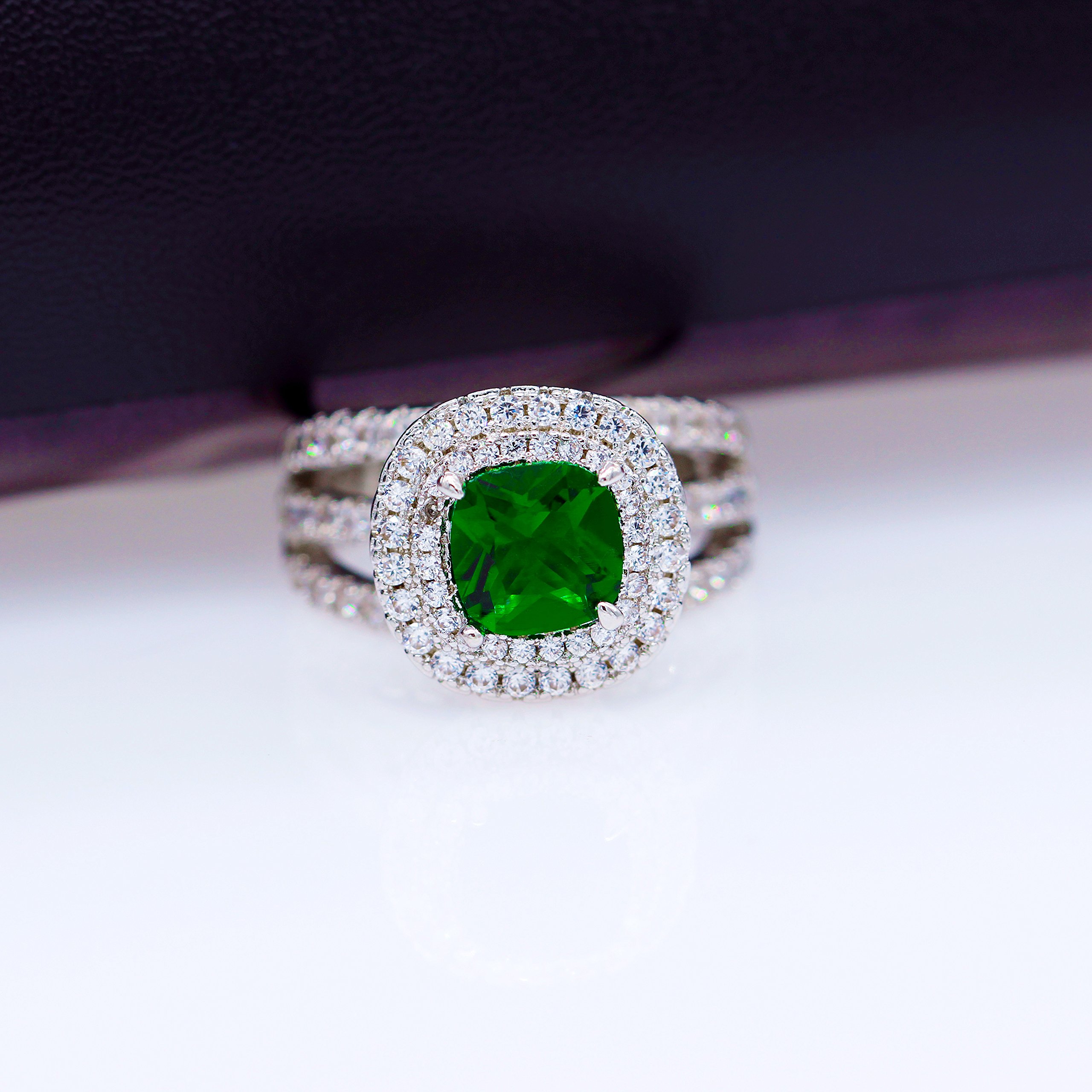 Uloveido Large Simulated Emerald Statement Halo Cocktail Ring with Green Crystal for Women Party Anniversary RJ213