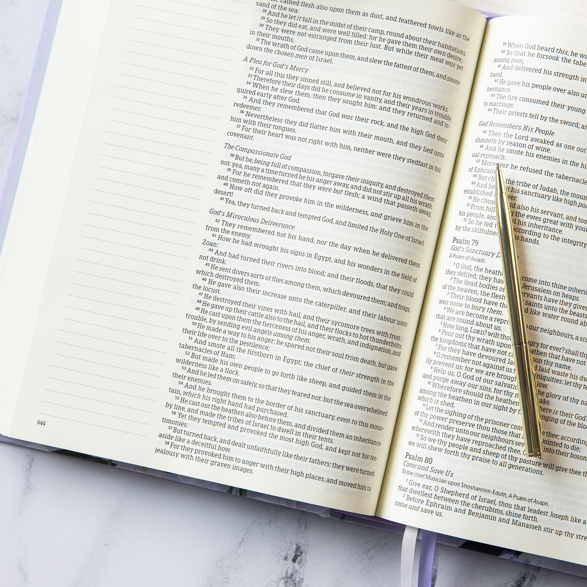 KJV Notetaking Bible, Large Print Hosanna Revival Edition, Lavender/Peach Cloth-Over-Board, Black Letter, Single-Column, Journaling Space, Reading Plan, Easy-to-Read Bible Slab Type