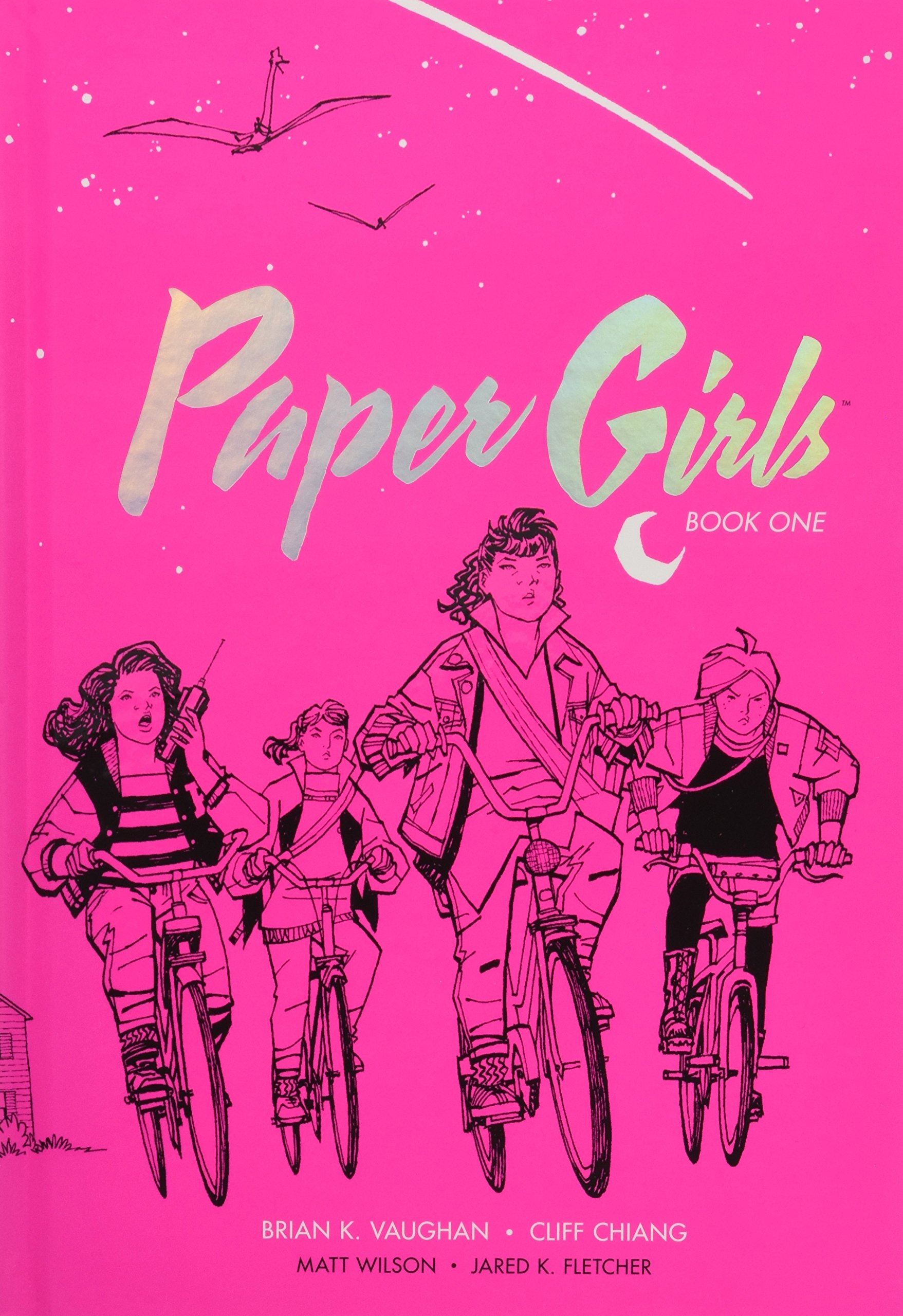 Paper Girls Deluxe Edition Volume 1 (Paper Girls, 1)
