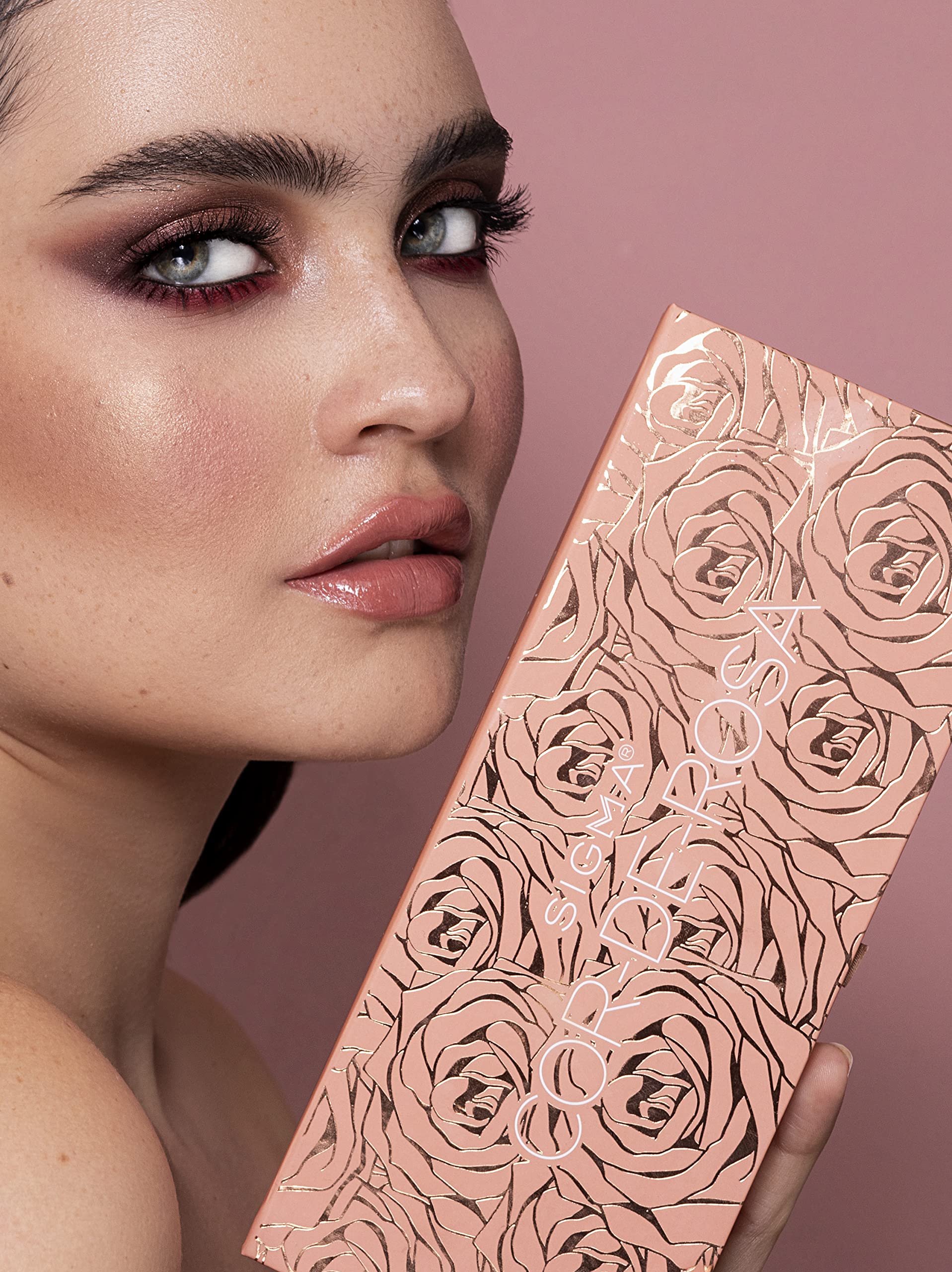 Sigma Beauty Cor-De-Rosa Eyeshadow Palette - 14 Warm Eyeshadow Shades in Matte, Shimmer and Metalic Finishes - Highly Pigmented Vegan Eye Makeup Palette - Clean Beauty Products