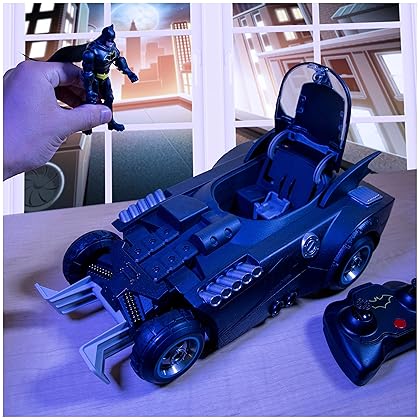 Batman Launch and Defend Batmobile Remote Control Vehicle with Exclusive 4-inch Batman Figure, Kids Toys for Boys