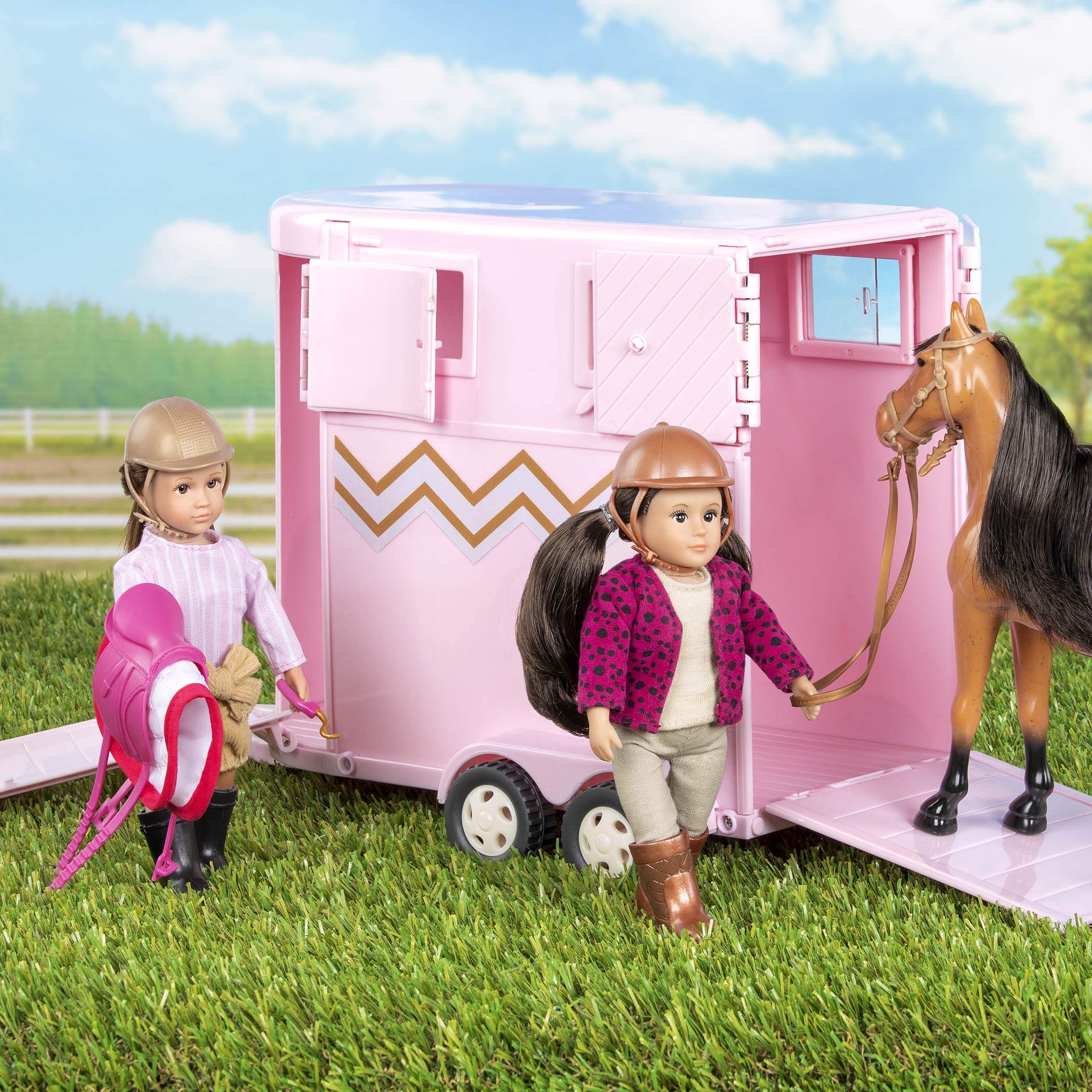 Lori Dolls – Hoofing It – Horse Trailer – Play Set for 6-inch Horses & Mini Dolls – Horse Accessories – Saddle, Bridle, Brush & More – 3 Years +