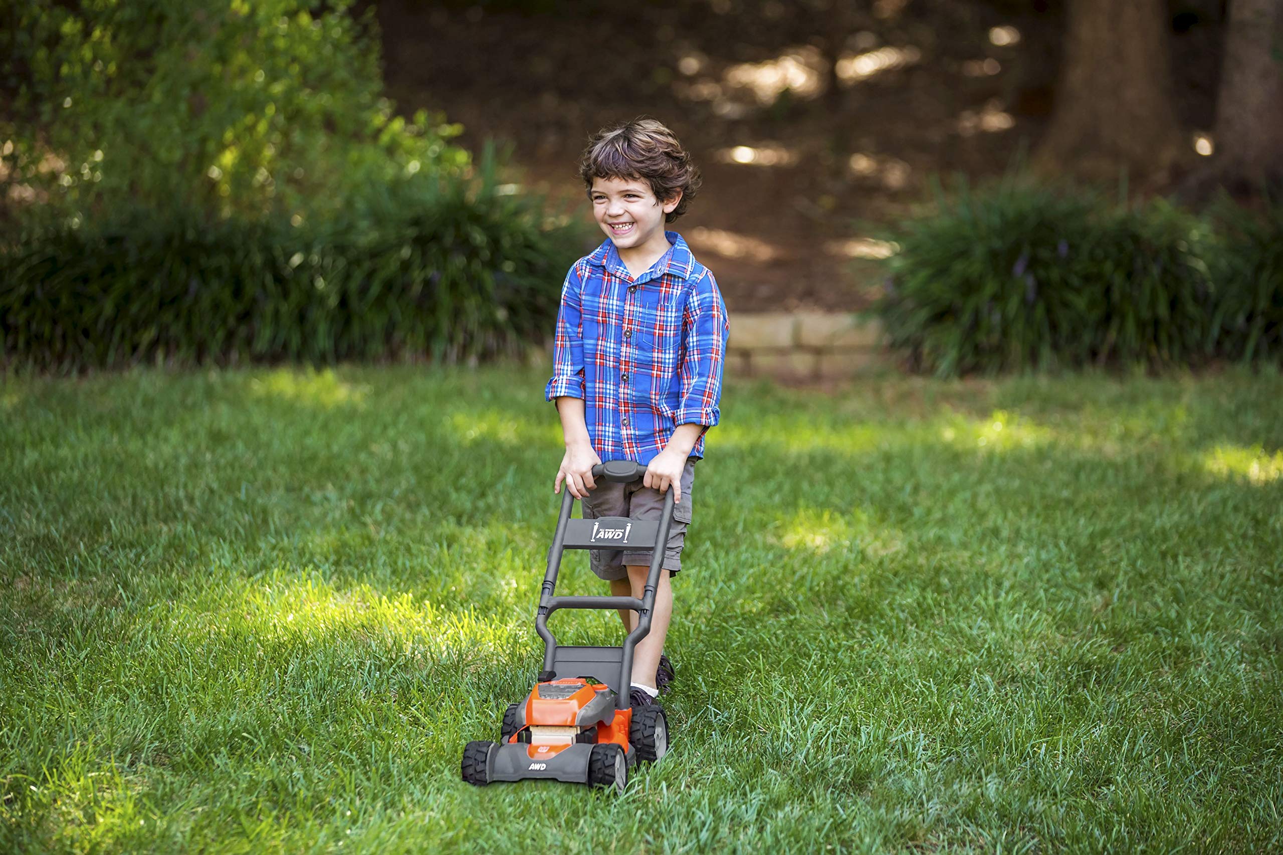 Husqvarna HU800AWD Toy Lawn Mower