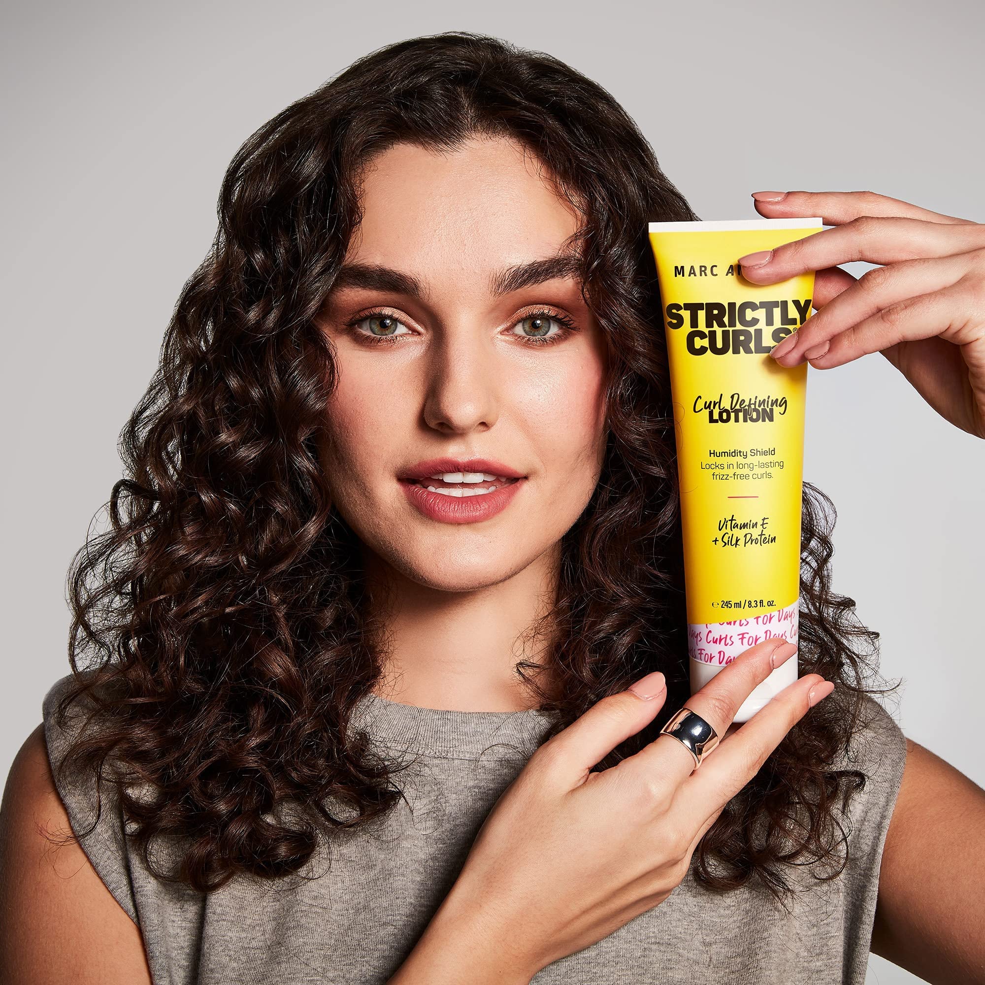 Marc Anthony Curl Defining & Enhancing Lotion, Strictly Curls - Moisturizing Detangler with Vitamin E & Silk Protein for Long-Lasting Frizz-Free Curls - Bounce & Shine For Wavy, Dry or Damaged Hair