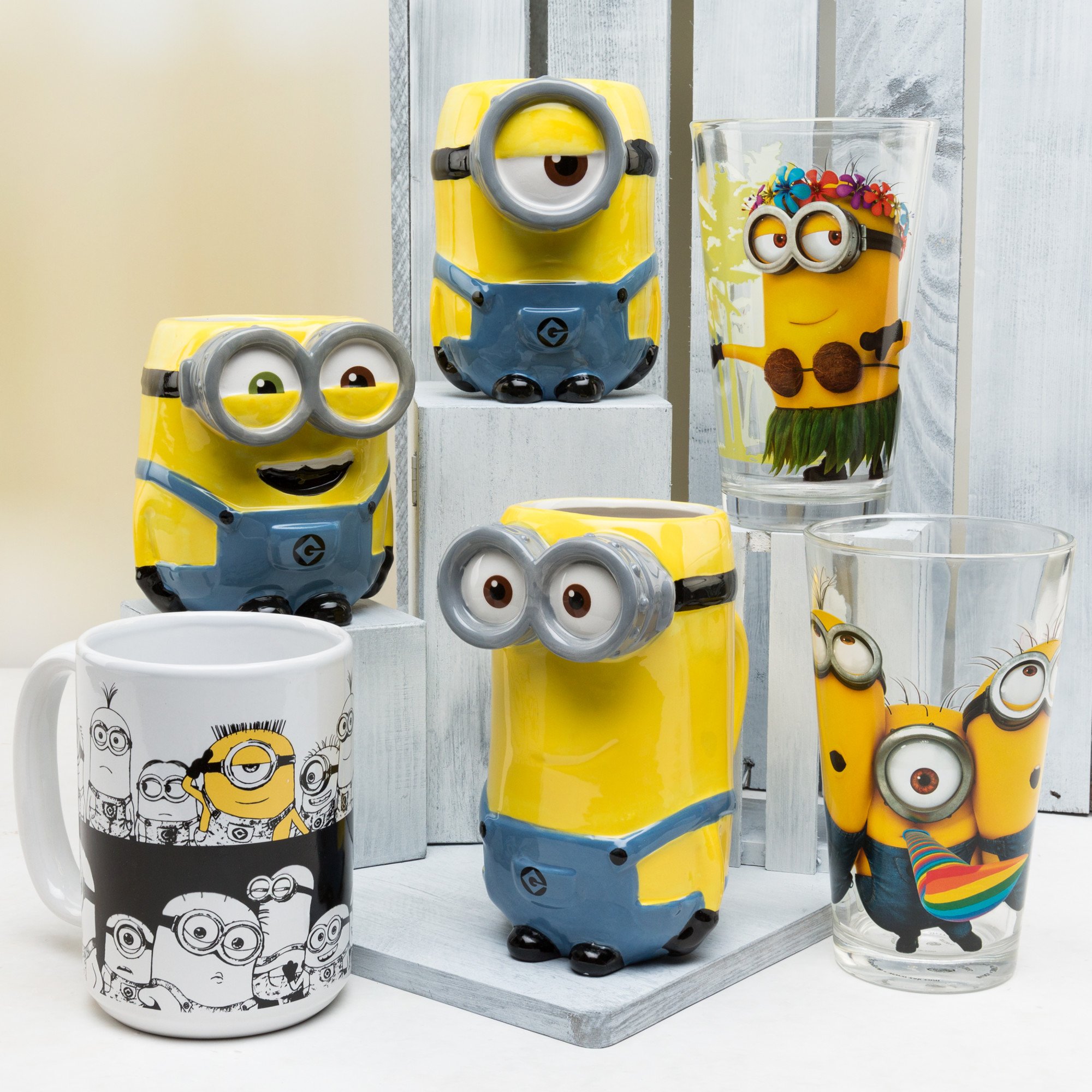 Zak Designs Despicable Me Kevin Minion 3D Sculpted Ceramic Coffee Mug for Hot Drinks, 14 oz
