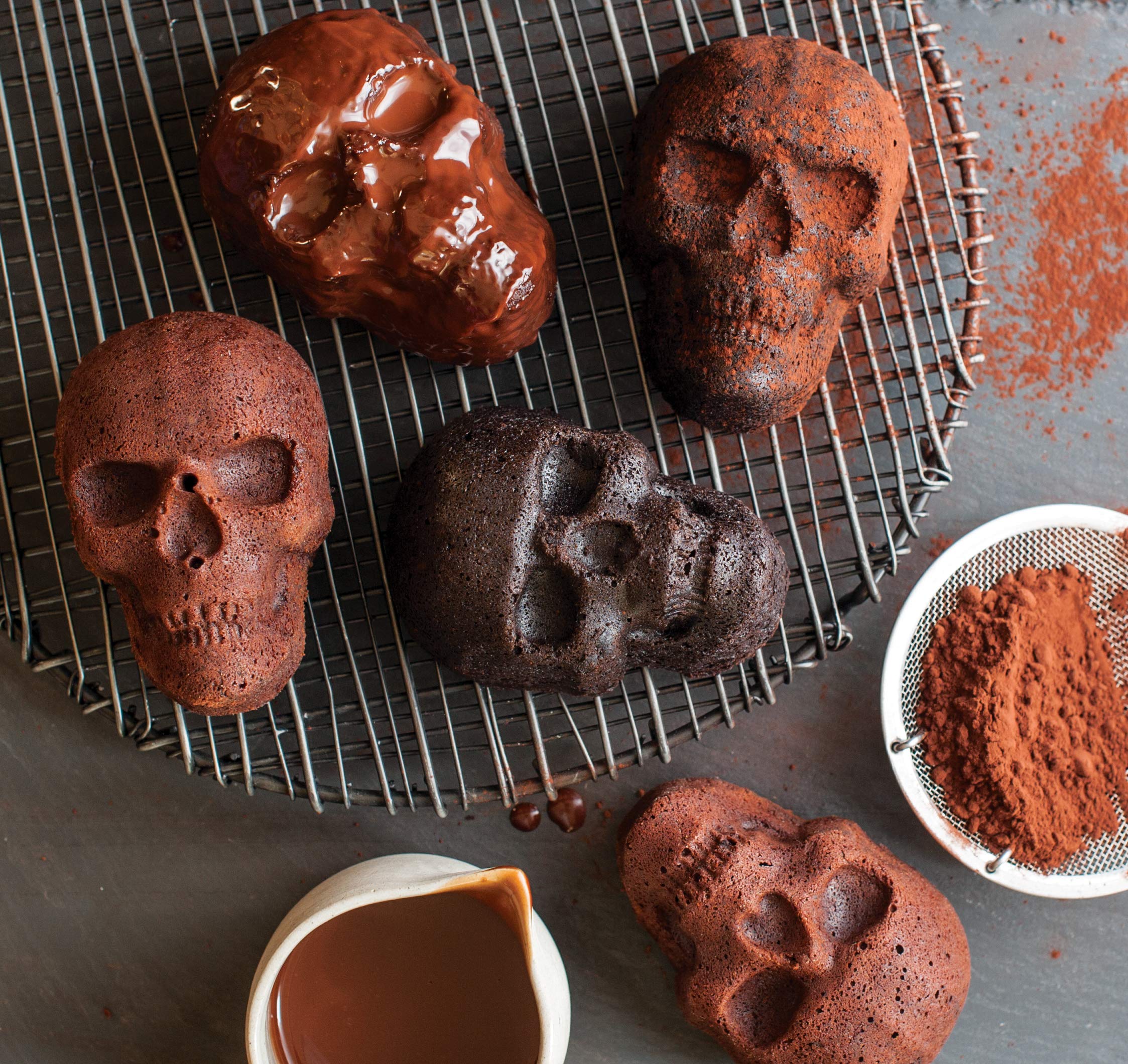 Nordic Ware Halloween Bakeware, Haunted Skull Cakelet Pan, Bronze