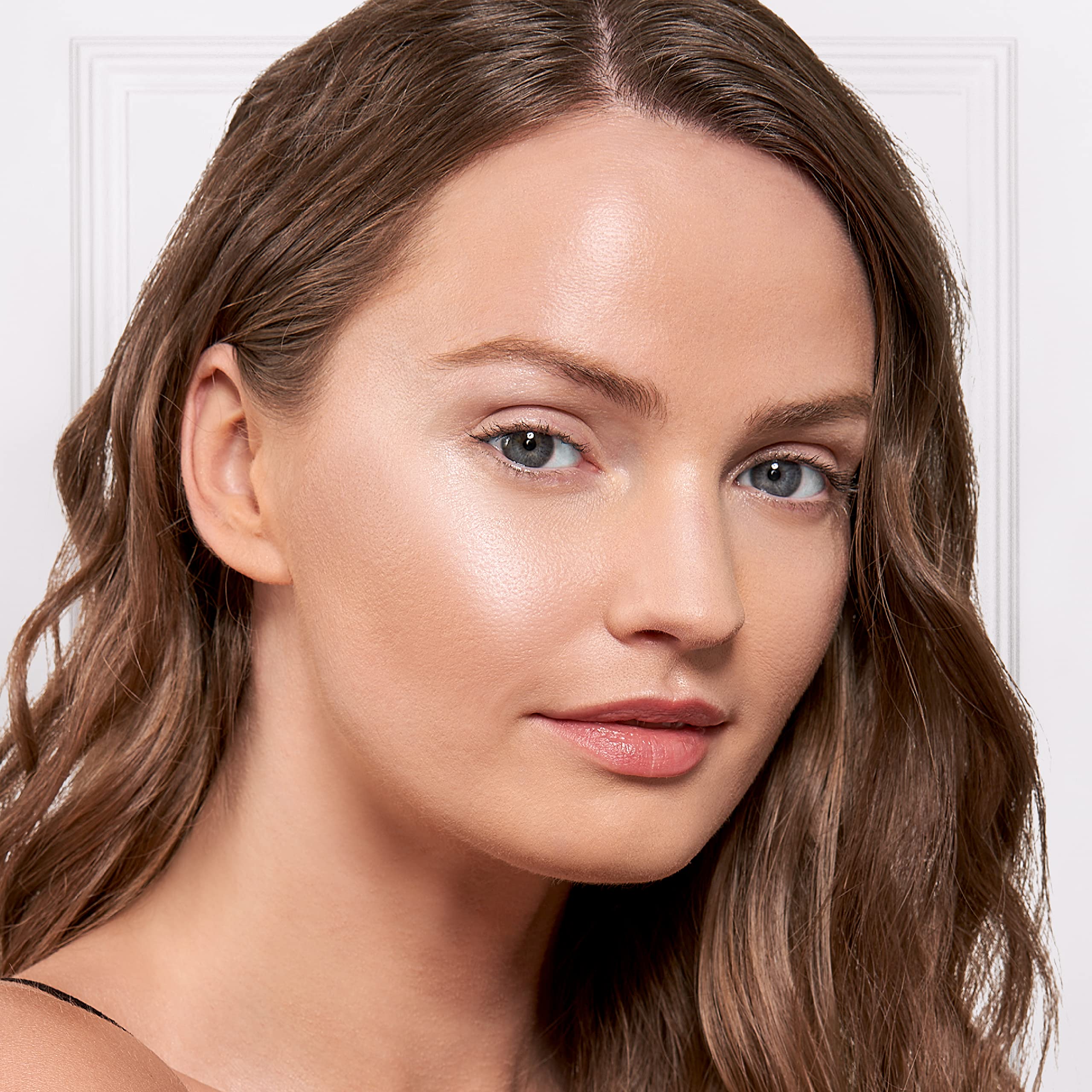 L’Oréal Paris Makeup True Match Lumi Glotion, Natural Glow Enhancer, Illuminator Highlighter Skin Tint, for an All Day Radiant Glow, Fair, 1.35 Ounces