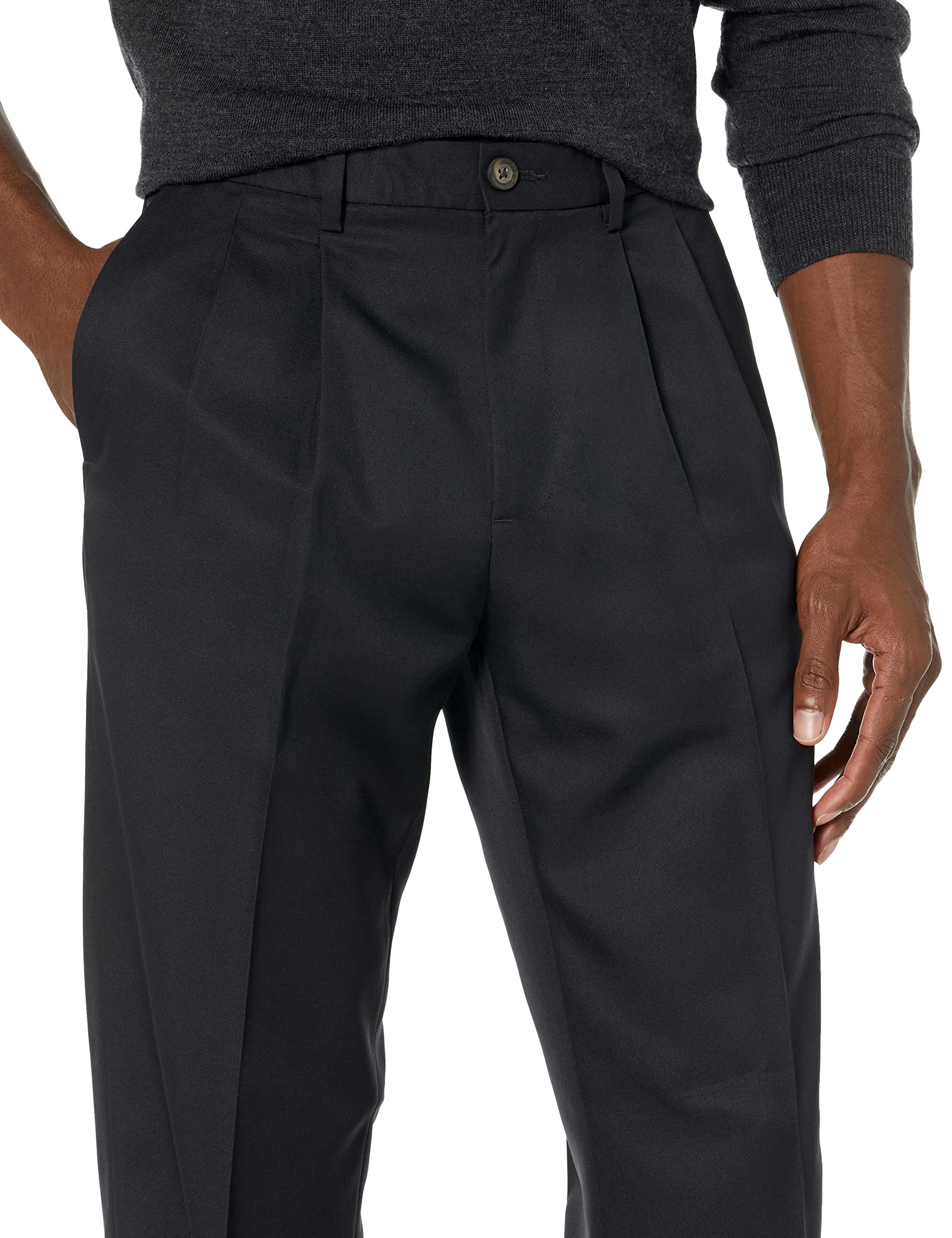 Amazon Essentials Men's Classic-Fit Expandable-Waist Pleated Dress Pant